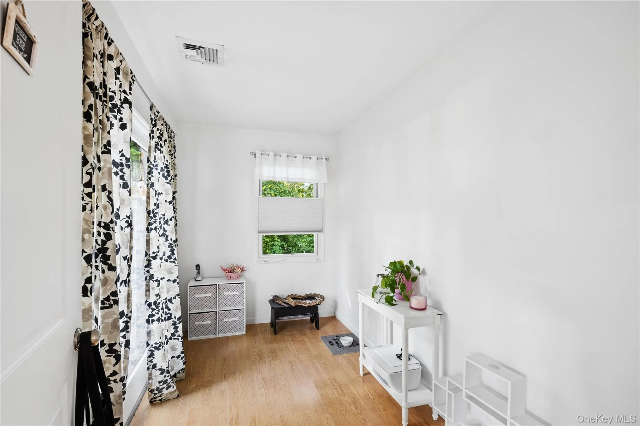 351 Forest Lane, Smithtown, NY, 5 Bedrooms Bedrooms, 11 Rooms Rooms,3 BathroomsBathrooms,Residential,For Rent,Forest,0,1045526 351 Forest Lane, Smithtown, NY, 5 Bedrooms Bedrooms, 11 Rooms Rooms,3 BathroomsBathrooms,Residential,For Rent,Forest,0,1045526