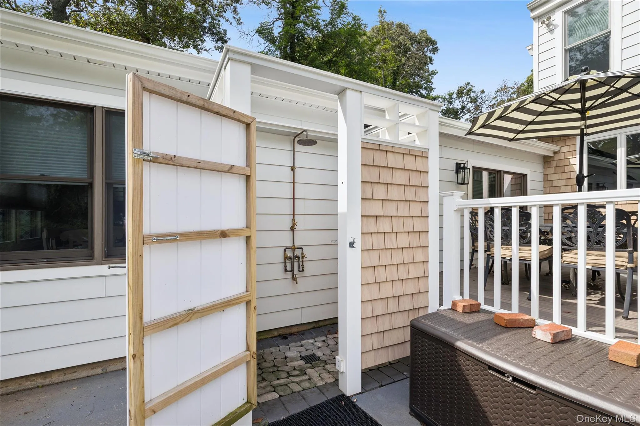 351 Forest Lane, Smithtown, NY, 5 Bedrooms Bedrooms, 11 Rooms Rooms,3 BathroomsBathrooms,Residential,For Rent,Forest,0,1045526 351 Forest Lane, Smithtown, NY, 5 Bedrooms Bedrooms, 11 Rooms Rooms,3 BathroomsBathrooms,Residential,For Rent,Forest,0,1045526