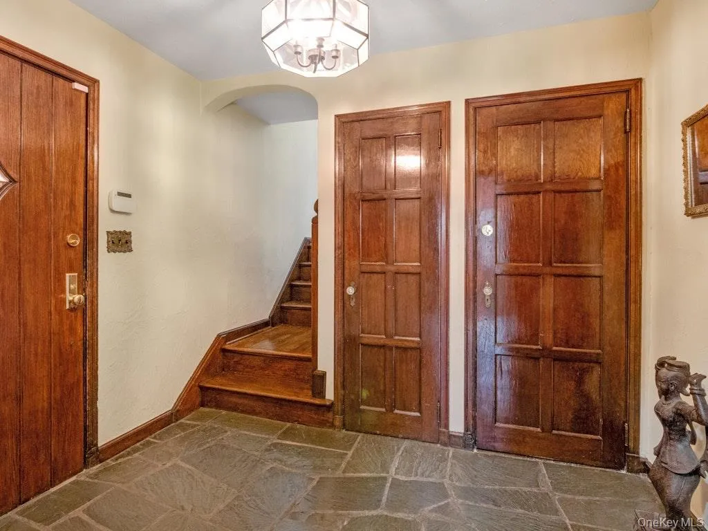 Lovely Slate Entry foyer Lovely Slate Entry foyer