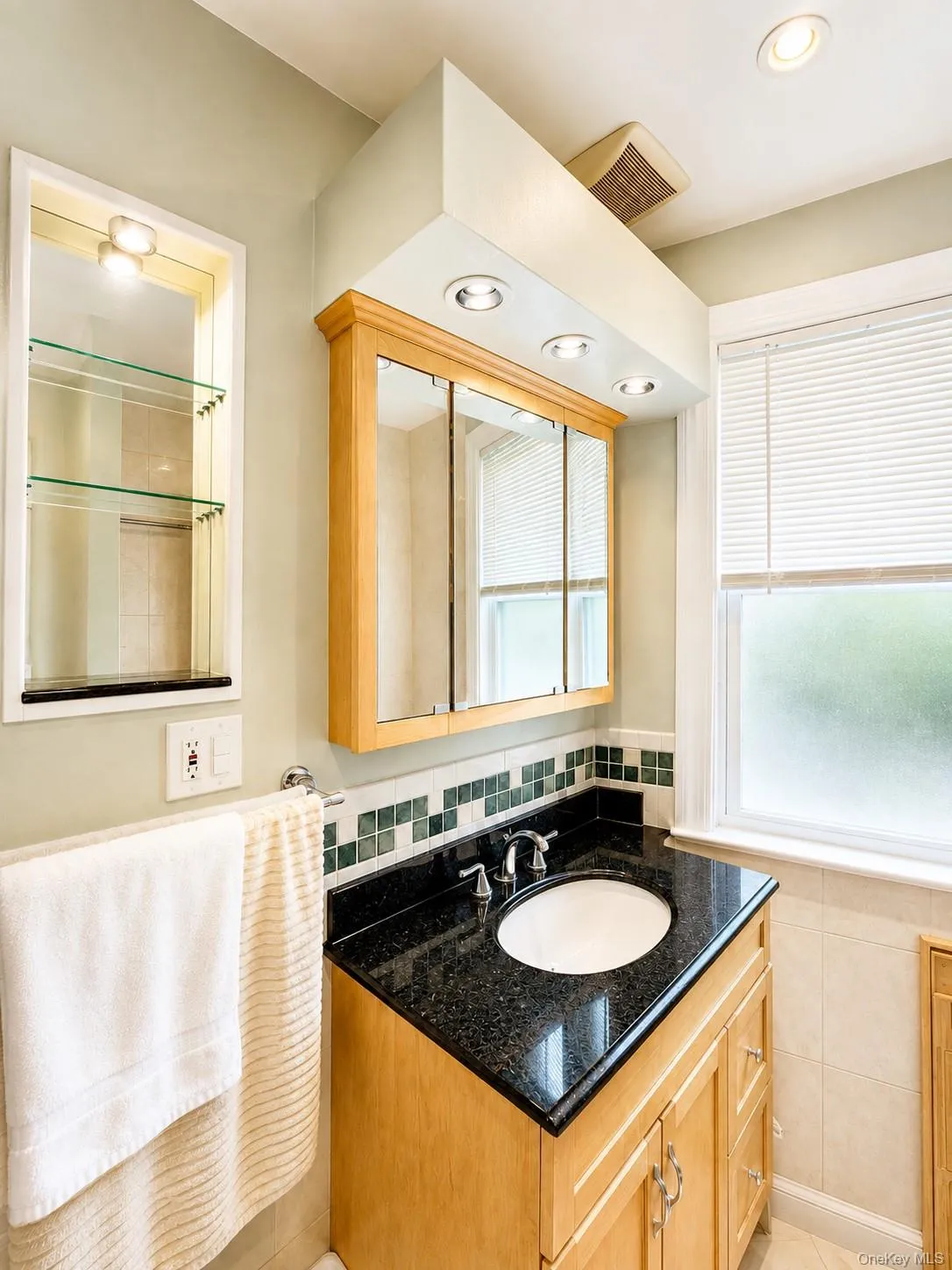145 Lincoln Avenue, Pelham, NY, 3 Bedrooms Bedrooms, 8 Rooms Rooms,2 BathroomsBathrooms,Residential,For Rent,Lincoln,0,1045546 145 Lincoln Avenue, Pelham, NY, 3 Bedrooms Bedrooms, 8 Rooms Rooms,2 BathroomsBathrooms,Residential,For Rent,Lincoln,0,1045546