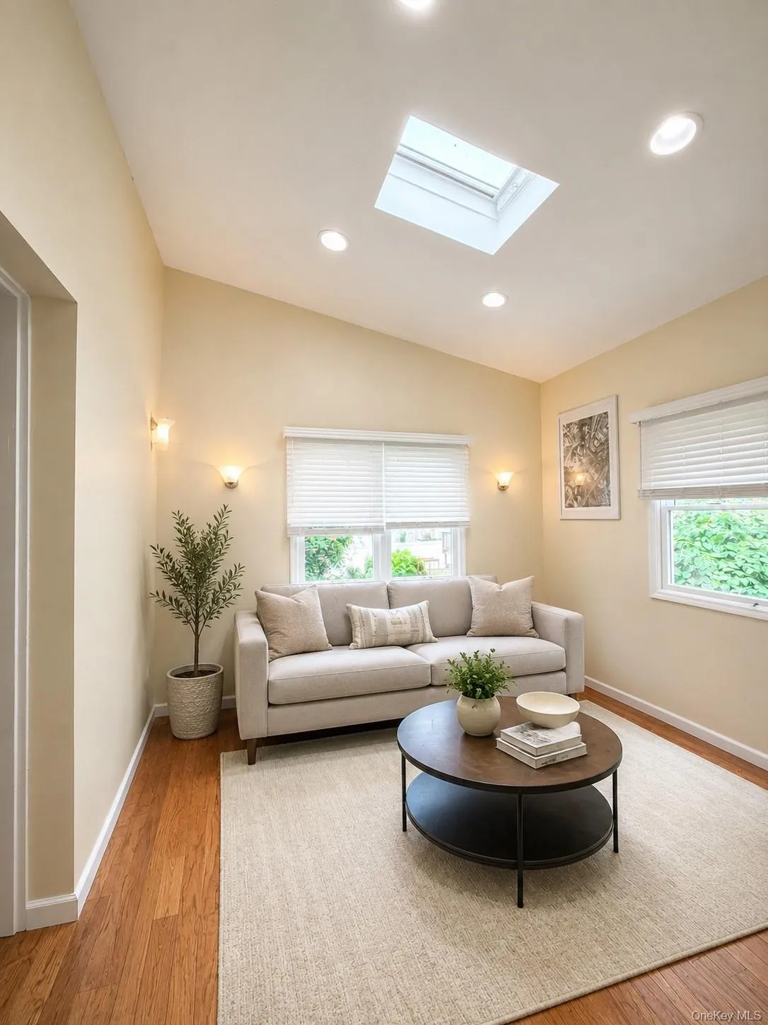 Sunroom / Den virtually staged Sunroom / Den virtually staged