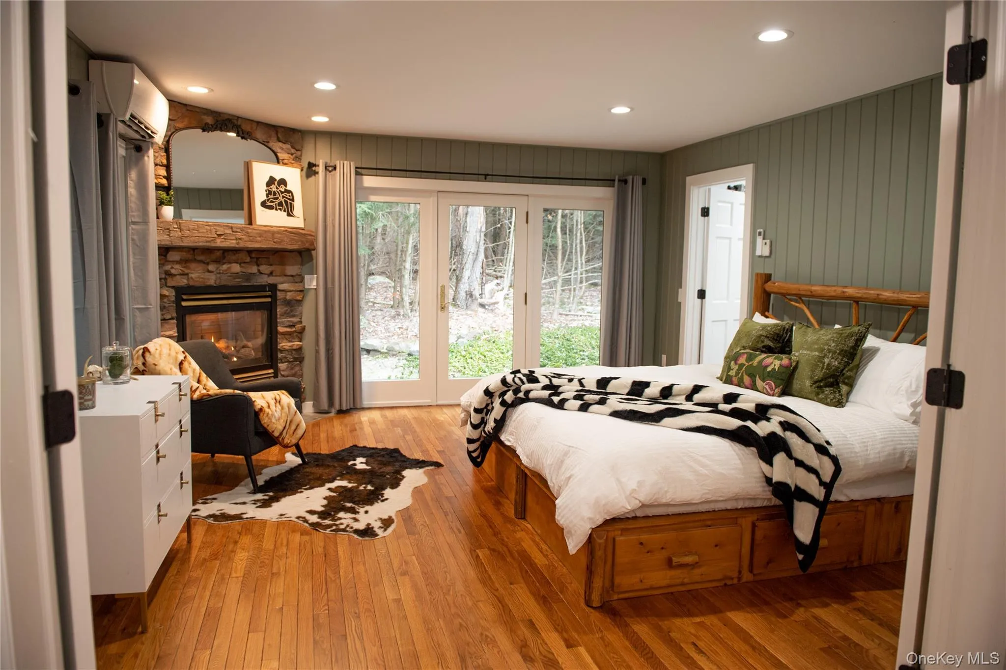 1270 Roaring Brook Lane, Middletown, NY, 4 Bedrooms Bedrooms, 6 Rooms Rooms,3 BathroomsBathrooms,Residential,For Rent,Roaring Brook,0,1045550 1270 Roaring Brook Lane, Middletown, NY, 4 Bedrooms Bedrooms, 6 Rooms Rooms,3 BathroomsBathrooms,Residential,For Rent,Roaring Brook,0,1045550
