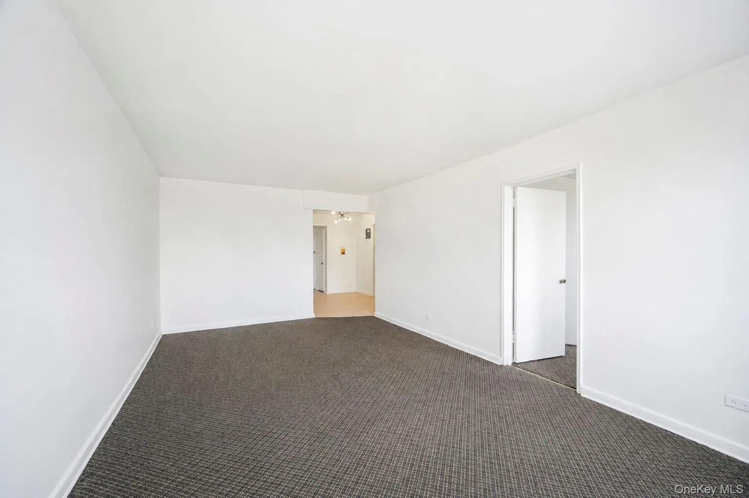84-50 169th Street, New York, NY, 2 Bedrooms Bedrooms, 5 Rooms Rooms,1 BathroomBathrooms,Residential,For Rent,169th Street,0,1045557 84-50 169th Street, New York, NY, 2 Bedrooms Bedrooms, 5 Rooms Rooms,1 BathroomBathrooms,Residential,For Rent,169th Street,0,1045557