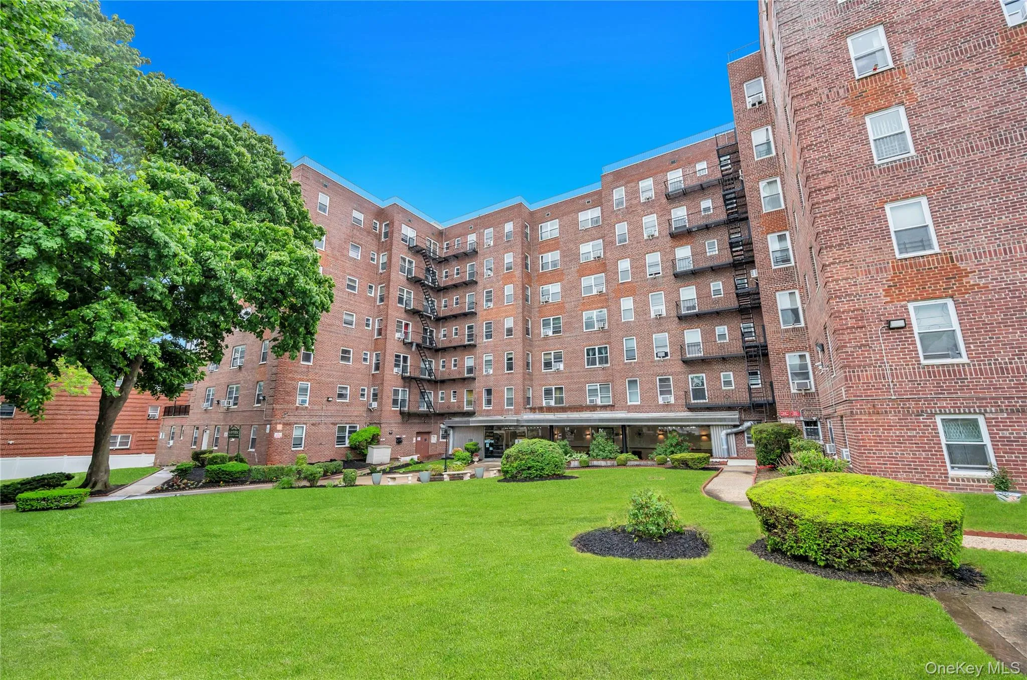 84-50 169th Street, New York, NY, 2 Bedrooms Bedrooms, 5 Rooms Rooms,1 BathroomBathrooms,Residential,For Rent,169th Street,0,1045557 84-50 169th Street, New York, NY, 2 Bedrooms Bedrooms, 5 Rooms Rooms,1 BathroomBathrooms,Residential,For Rent,169th Street,0,1045557