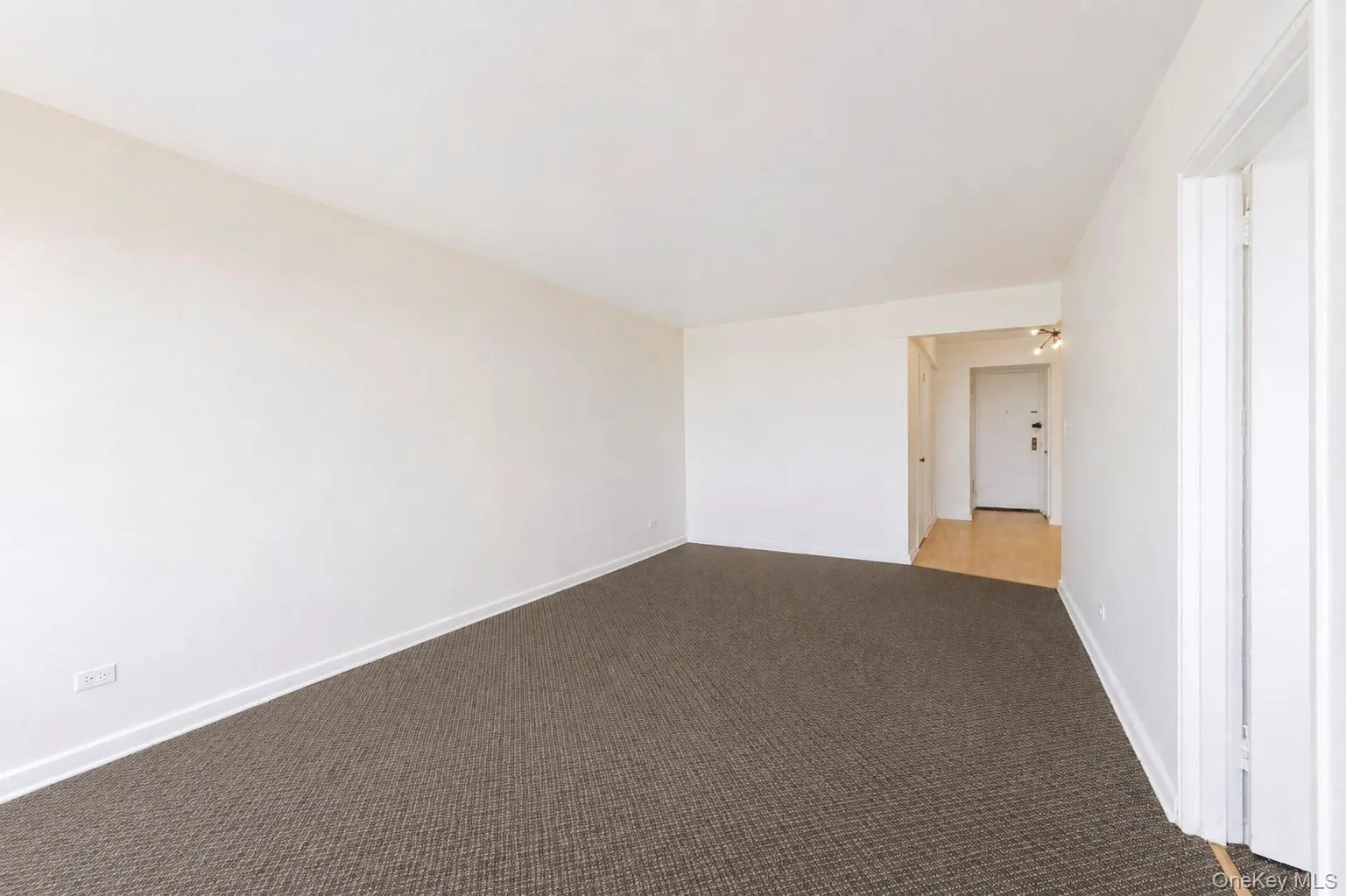 84-50 169th Street, New York, NY, 2 Bedrooms Bedrooms, 5 Rooms Rooms,1 BathroomBathrooms,Residential,For Rent,169th Street,0,1045557 84-50 169th Street, New York, NY, 2 Bedrooms Bedrooms, 5 Rooms Rooms,1 BathroomBathrooms,Residential,For Rent,169th Street,0,1045557