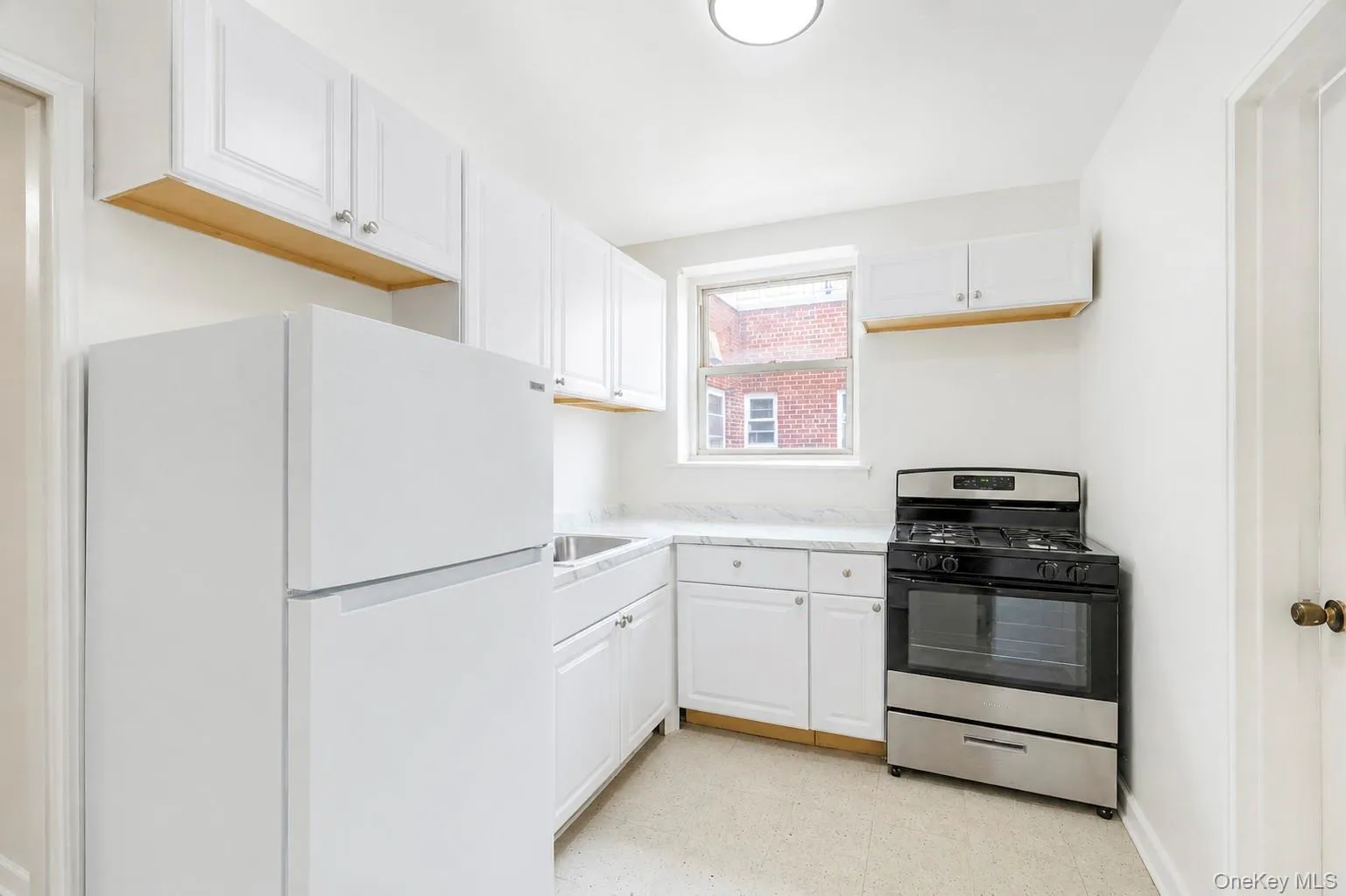 84-50 169th Street, New York, NY, 2 Bedrooms Bedrooms, 5 Rooms Rooms,1 BathroomBathrooms,Residential,For Rent,169th Street,0,1045557 84-50 169th Street, New York, NY, 2 Bedrooms Bedrooms, 5 Rooms Rooms,1 BathroomBathrooms,Residential,For Rent,169th Street,0,1045557