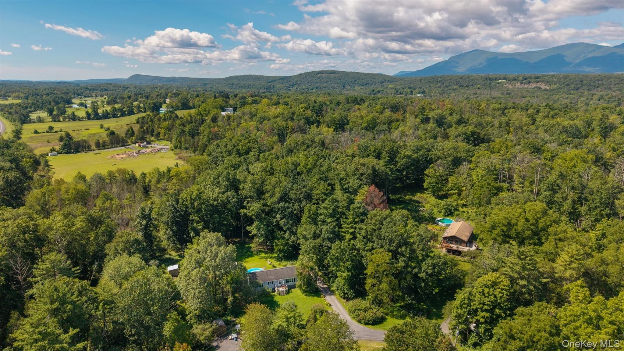 28 Buck Lane, Saugerties, NY, 3 Bedrooms Bedrooms, 8 Rooms Rooms,2 BathroomsBathrooms,Residential,For Rent,Buck,0,1045558 28 Buck Lane, Saugerties, NY, 3 Bedrooms Bedrooms, 8 Rooms Rooms,2 BathroomsBathrooms,Residential,For Rent,Buck,0,1045558