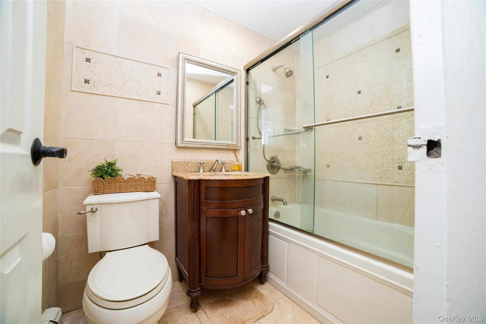 838 Pelhamdale Avenue, New Rochelle, NY, 2 Bedrooms Bedrooms, 4 Rooms Rooms,2 BathroomsBathrooms,Residential,For Rent,Pelhamdale,0,1045560 838 Pelhamdale Avenue, New Rochelle, NY, 2 Bedrooms Bedrooms, 4 Rooms Rooms,2 BathroomsBathrooms,Residential,For Rent,Pelhamdale,0,1045560