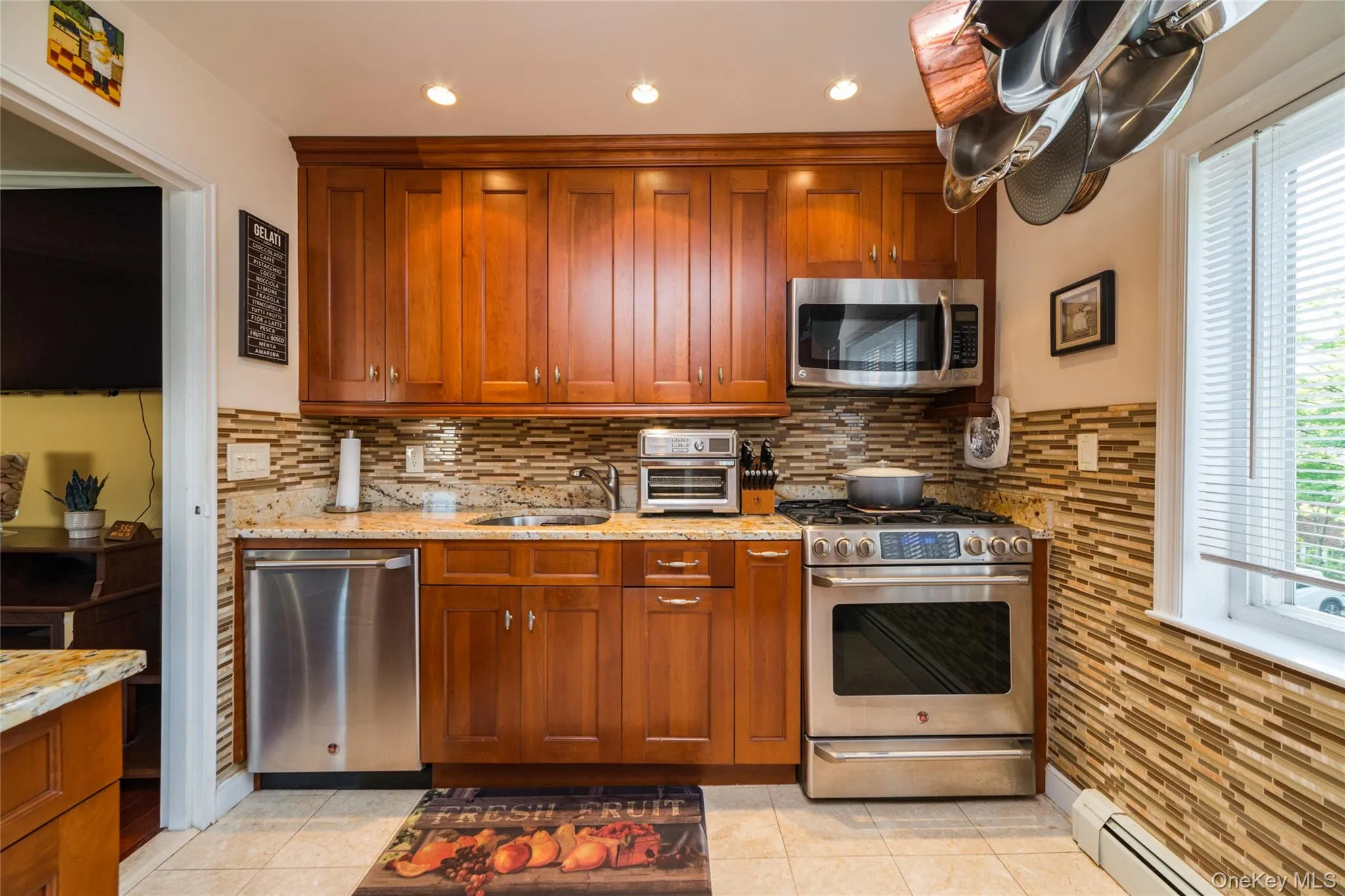 838 Pelhamdale Avenue, New Rochelle, NY, 2 Bedrooms Bedrooms, 4 Rooms Rooms,2 BathroomsBathrooms,Residential,For Rent,Pelhamdale,0,1045560 838 Pelhamdale Avenue, New Rochelle, NY, 2 Bedrooms Bedrooms, 4 Rooms Rooms,2 BathroomsBathrooms,Residential,For Rent,Pelhamdale,0,1045560