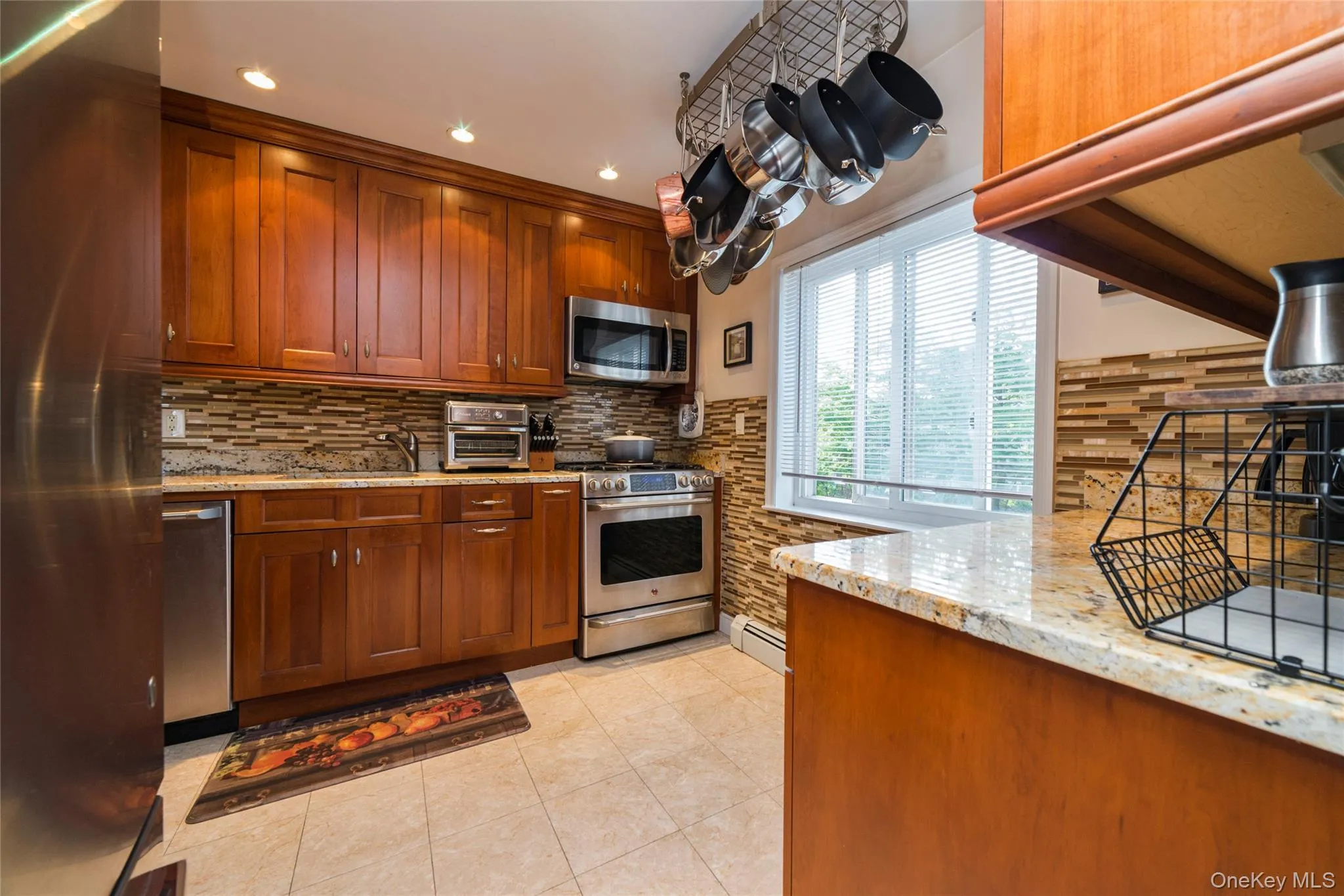 838 Pelhamdale Avenue, New Rochelle, NY, 2 Bedrooms Bedrooms, 4 Rooms Rooms,2 BathroomsBathrooms,Residential,For Rent,Pelhamdale,0,1045560 838 Pelhamdale Avenue, New Rochelle, NY, 2 Bedrooms Bedrooms, 4 Rooms Rooms,2 BathroomsBathrooms,Residential,For Rent,Pelhamdale,0,1045560