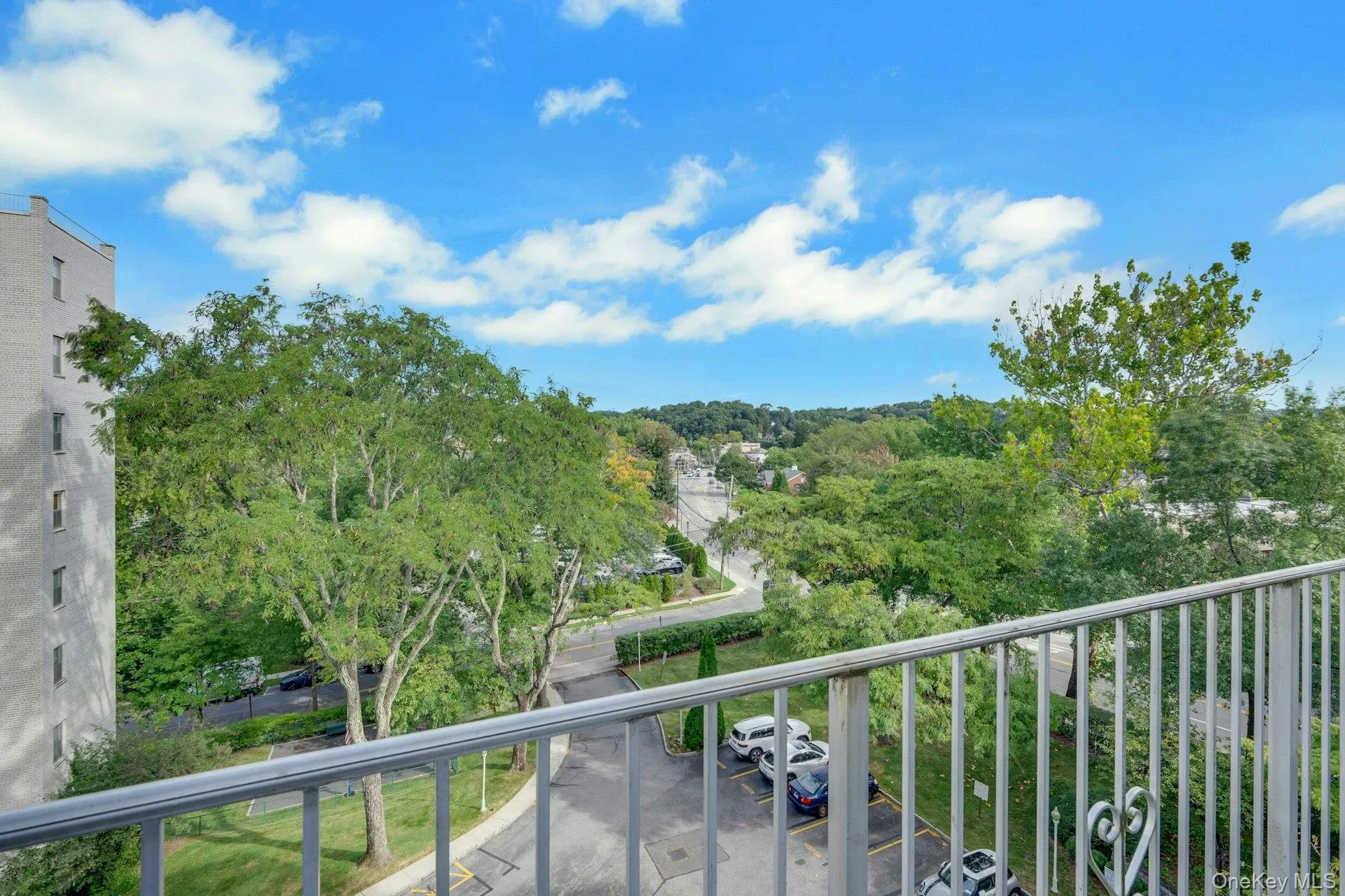 Enjoy expansive, far-reaching views from the balcony. Enjoy expansive, far-reaching views from the balcony.