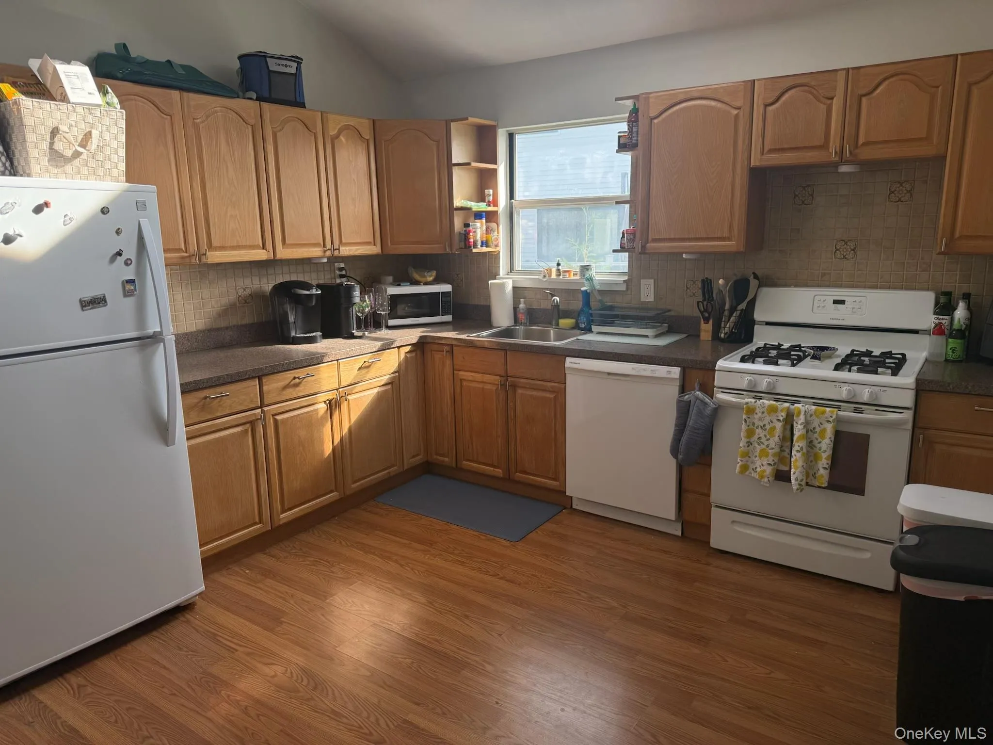 885 E Park Avenue, Long Beach, NY, 3 Bedrooms Bedrooms, 5 Rooms Rooms,2 BathroomsBathrooms,Residential Lease,For Rent,E Park,0,1045563 885 E Park Avenue, Long Beach, NY, 3 Bedrooms Bedrooms, 5 Rooms Rooms,2 BathroomsBathrooms,Residential Lease,For Rent,E Park,0,1045563