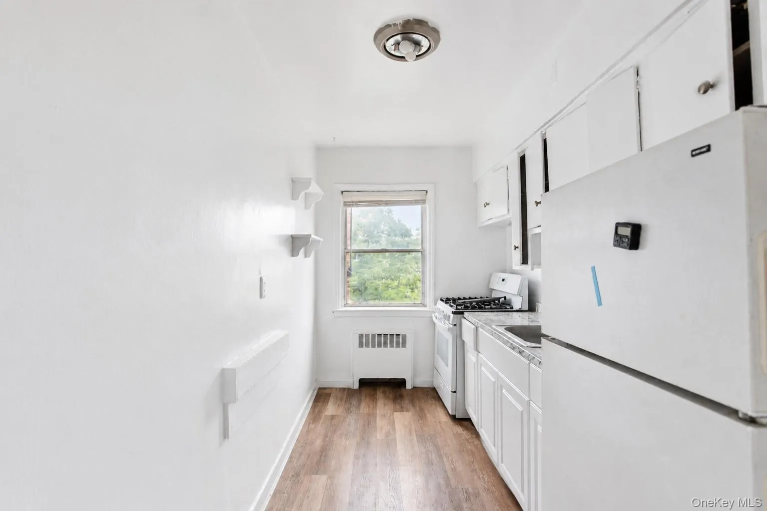 345 Shore Road, Long Beach, NY, 1 Bedroom Bedrooms, 4 Rooms Rooms,1 BathroomBathrooms,Residential Lease,For Rent,Shore,0,1045565 345 Shore Road, Long Beach, NY, 1 Bedroom Bedrooms, 4 Rooms Rooms,1 BathroomBathrooms,Residential Lease,For Rent,Shore,0,1045565