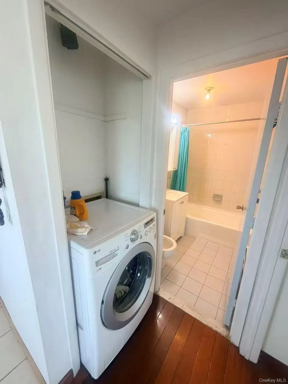 90-70 51st Avenue, New York, NY, 2 Bedrooms Bedrooms, 5 Rooms Rooms,1 BathroomBathrooms,Residential Lease,For Rent,51st,0,1045568 90-70 51st Avenue, New York, NY, 2 Bedrooms Bedrooms, 5 Rooms Rooms,1 BathroomBathrooms,Residential Lease,For Rent,51st,0,1045568