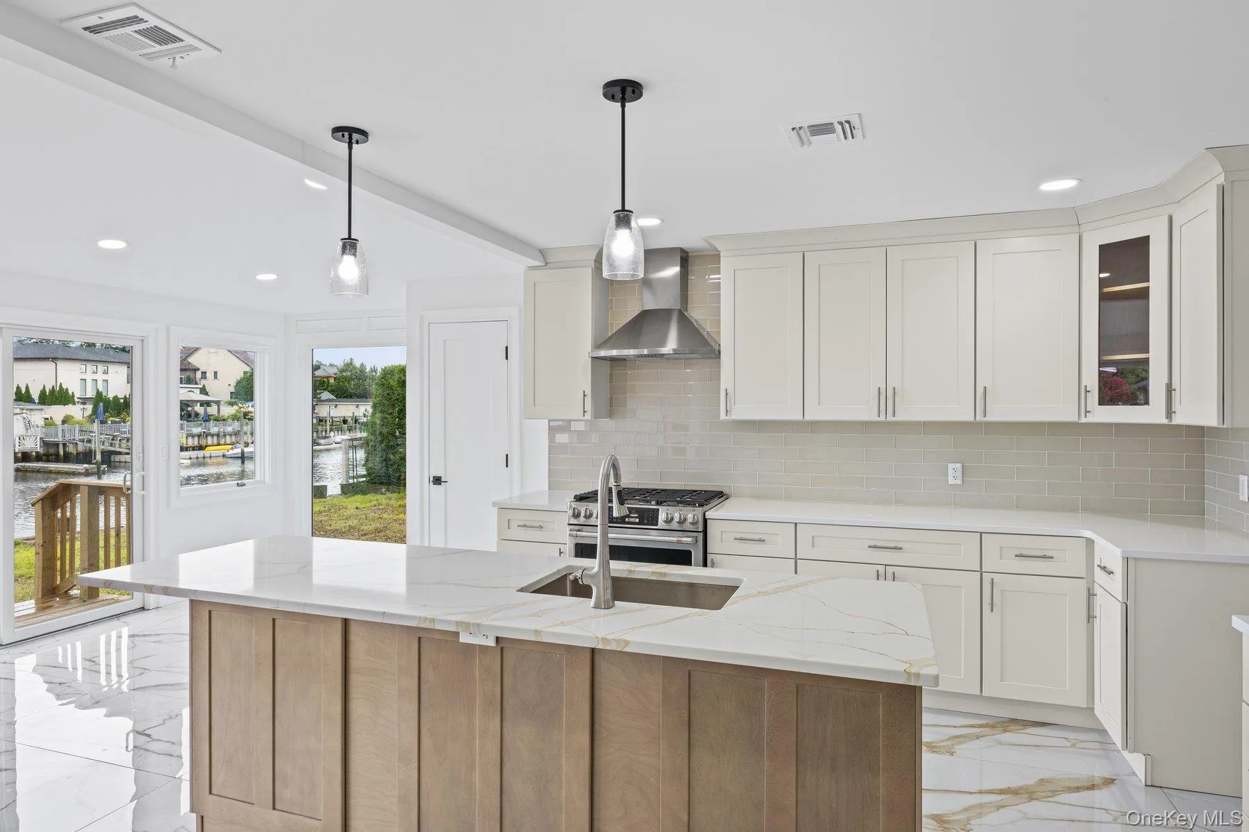 2819 Bay Drive, Hempstead, NY, 5 Bedrooms Bedrooms, 12 Rooms Rooms,3 BathroomsBathrooms,Residential,For Rent,Bay,0,1045570 2819 Bay Drive, Hempstead, NY, 5 Bedrooms Bedrooms, 12 Rooms Rooms,3 BathroomsBathrooms,Residential,For Rent,Bay,0,1045570