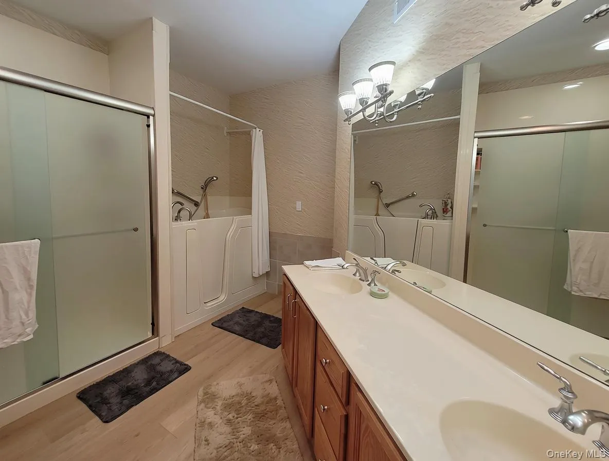 20 Sonata Court, Brookhaven, NY, 2 Bedrooms Bedrooms, 5 Rooms Rooms,2 BathroomsBathrooms,Residential,For Rent,Sonata,0,1045573 20 Sonata Court, Brookhaven, NY, 2 Bedrooms Bedrooms, 5 Rooms Rooms,2 BathroomsBathrooms,Residential,For Rent,Sonata,0,1045573