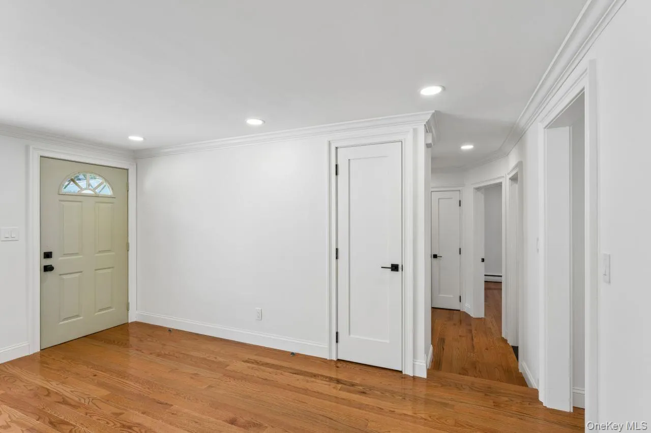 98 Rose Place, Brookhaven, NY, 3 Bedrooms Bedrooms, 6 Rooms Rooms,1 BathroomBathrooms,Residential Lease,For Rent,Rose,0,1045578 98 Rose Place, Brookhaven, NY, 3 Bedrooms Bedrooms, 6 Rooms Rooms,1 BathroomBathrooms,Residential Lease,For Rent,Rose,0,1045578