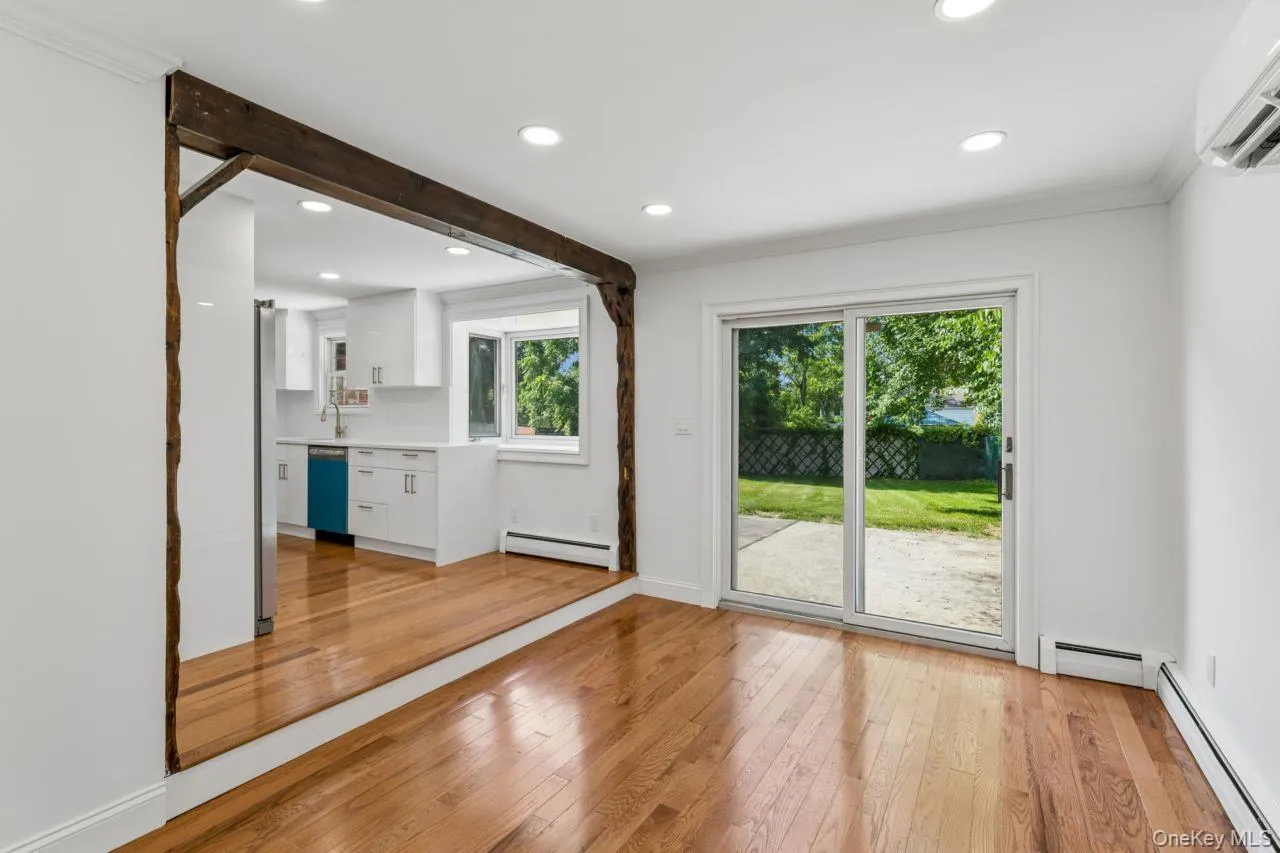 98 Rose Place, Brookhaven, NY, 3 Bedrooms Bedrooms, 6 Rooms Rooms,1 BathroomBathrooms,Residential Lease,For Rent,Rose,0,1045578 98 Rose Place, Brookhaven, NY, 3 Bedrooms Bedrooms, 6 Rooms Rooms,1 BathroomBathrooms,Residential Lease,For Rent,Rose,0,1045578