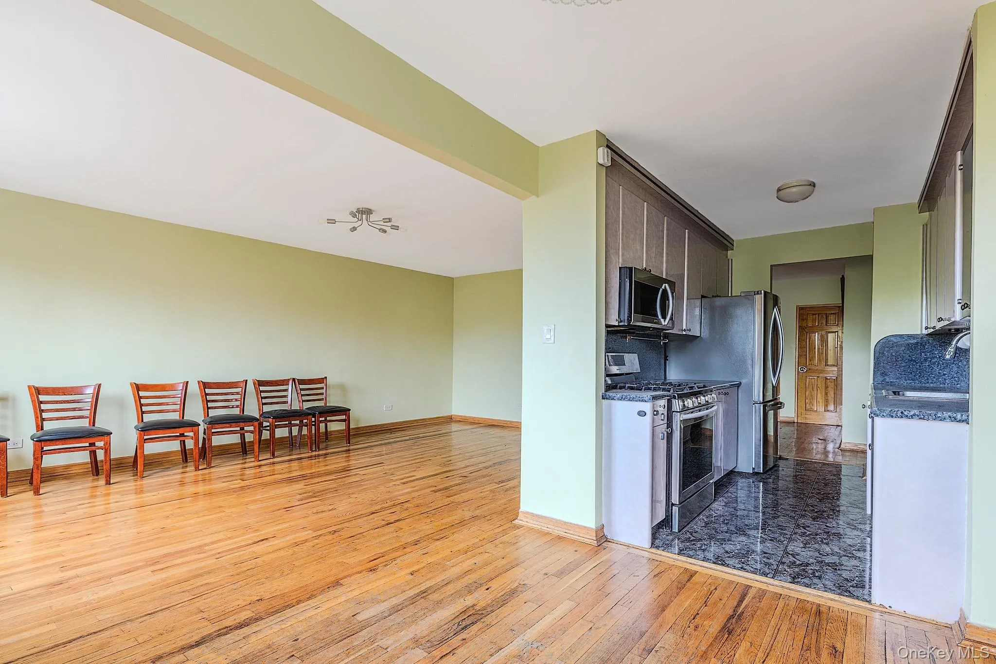 2727 Ocean Parkway, New York, NY, 2 Bedrooms Bedrooms, 5 Rooms Rooms,2 BathroomsBathrooms,Residential,For Rent,Ocean,0,1045581 2727 Ocean Parkway, New York, NY, 2 Bedrooms Bedrooms, 5 Rooms Rooms,2 BathroomsBathrooms,Residential,For Rent,Ocean,0,1045581