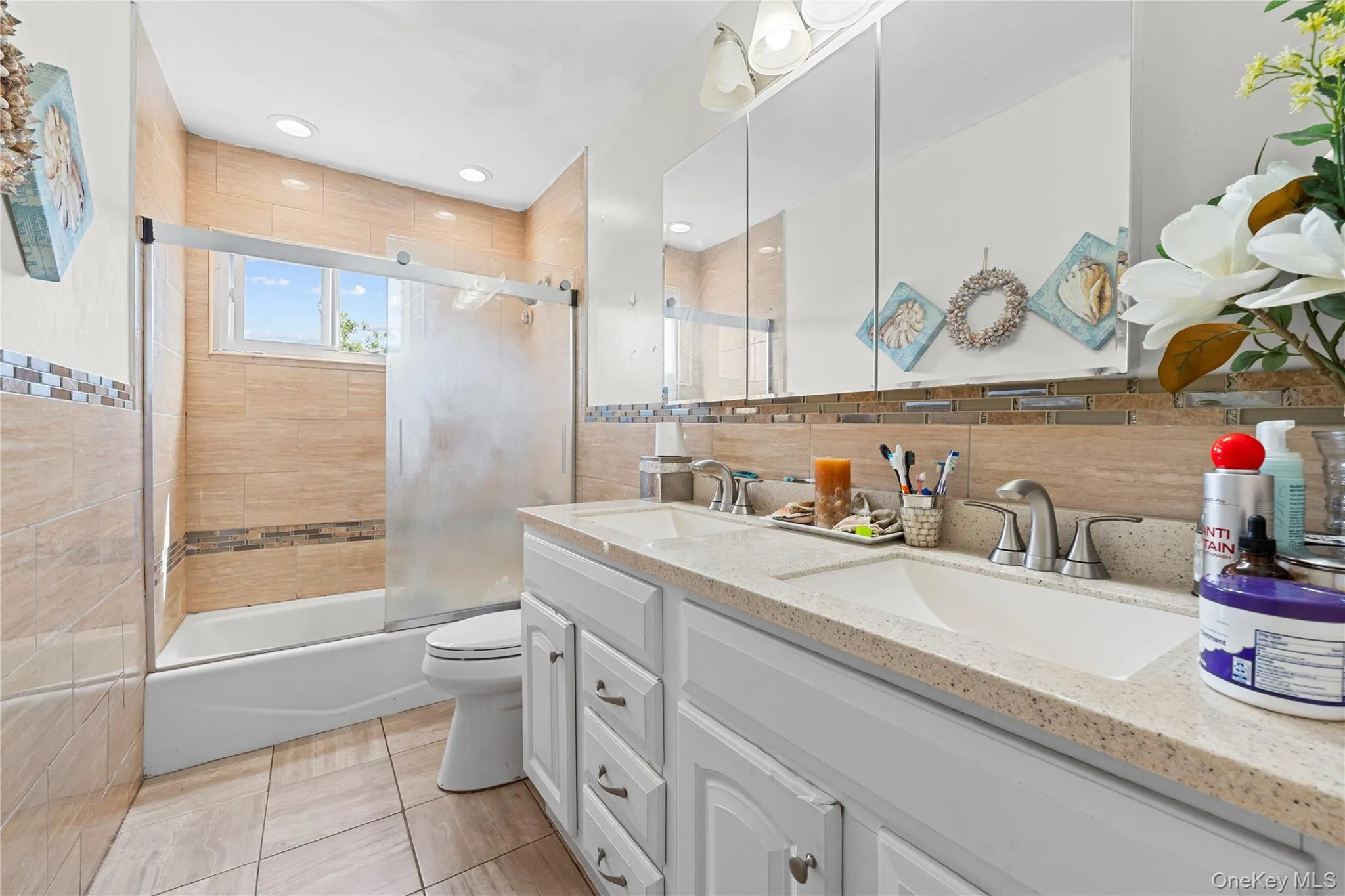 Full Bathroom Full Bathroom