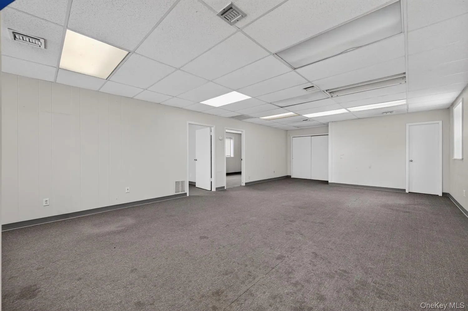 Large Open Floor Plan, carpeted with double closet, 2 bathrooms Large Open Floor Plan, carpeted with double closet, 2 bathrooms