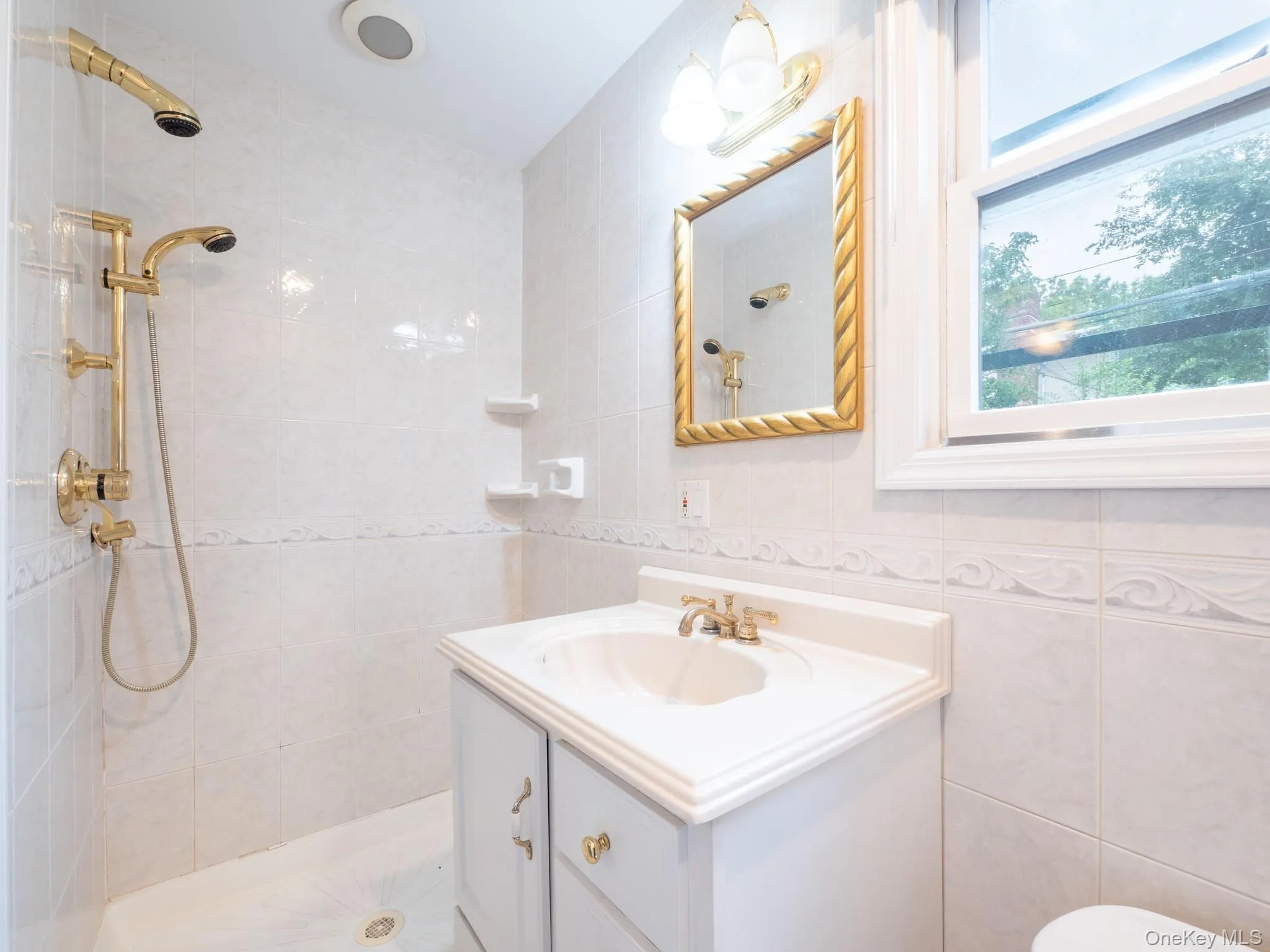 75-19 171st Street, New York, NY, 4 Bedrooms Bedrooms, 7 Rooms Rooms,2 BathroomsBathrooms,Residential,For Rent,171st,0,1045591 75-19 171st Street, New York, NY, 4 Bedrooms Bedrooms, 7 Rooms Rooms,2 BathroomsBathrooms,Residential,For Rent,171st,0,1045591