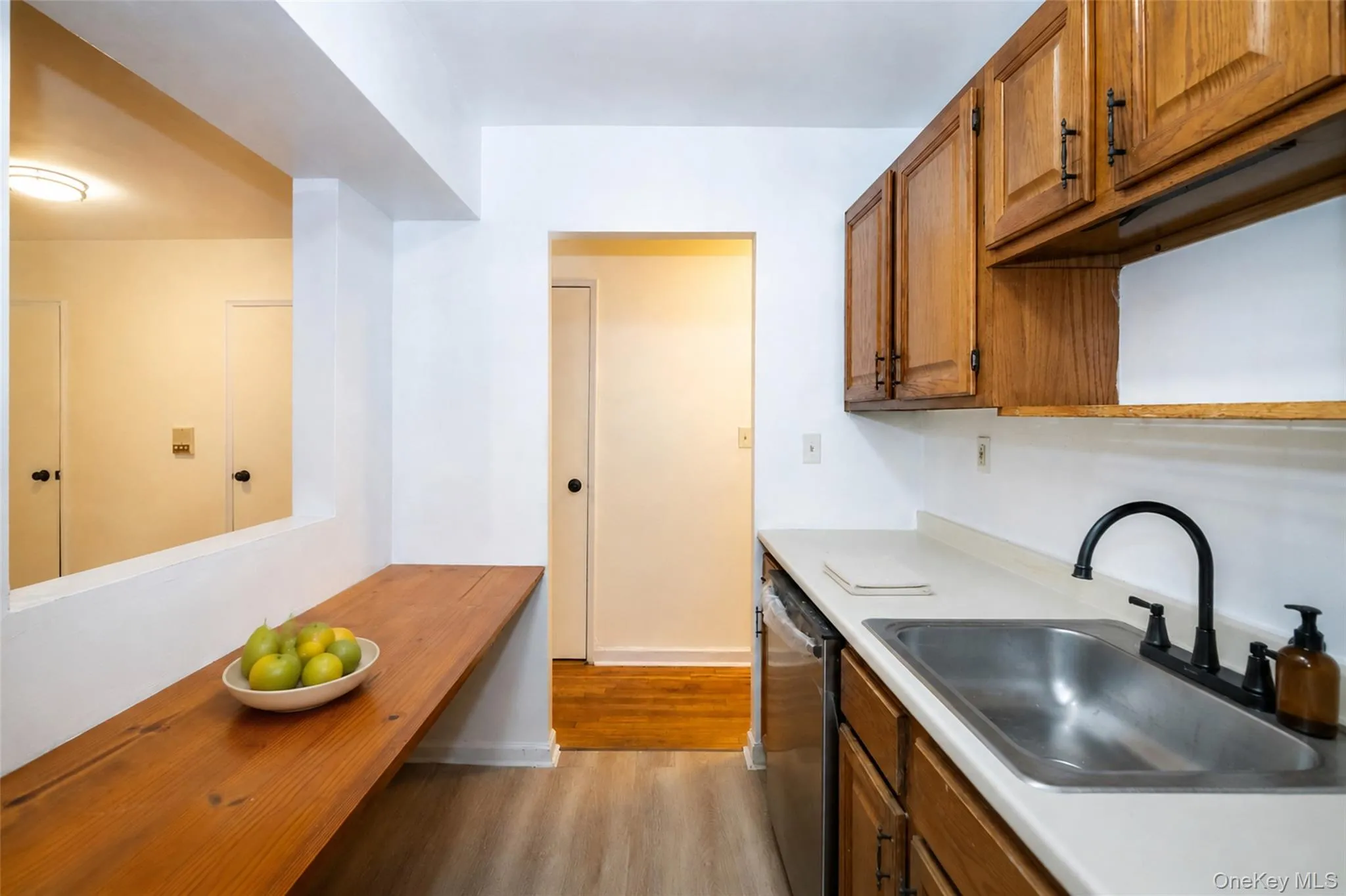 70 Locust, New Rochelle, NY, 1 Bedroom Bedrooms, 3 Rooms Rooms,1 BathroomBathrooms,Residential,For Rent,Locust,0,1045593 70 Locust, New Rochelle, NY, 1 Bedroom Bedrooms, 3 Rooms Rooms,1 BathroomBathrooms,Residential,For Rent,Locust,0,1045593