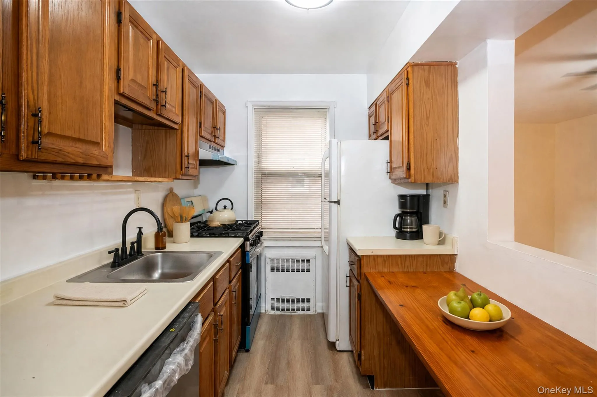 lovely working kitchen with new appliances lovely working kitchen with new appliances