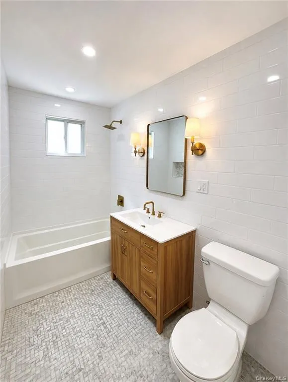 214 38th Street, New York, NY, 3 Bedrooms Bedrooms, 7 Rooms Rooms,2 BathroomsBathrooms,Residential,For Rent,38th,0,1045594 214 38th Street, New York, NY, 3 Bedrooms Bedrooms, 7 Rooms Rooms,2 BathroomsBathrooms,Residential,For Rent,38th,0,1045594