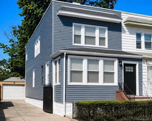 214 38th Street, New York, NY, 3 Bedrooms Bedrooms, 7 Rooms Rooms,2 BathroomsBathrooms,Residential,For Rent,38th,0,1045594 214 38th Street, New York, NY, 3 Bedrooms Bedrooms, 7 Rooms Rooms,2 BathroomsBathrooms,Residential,For Rent,38th,0,1045594