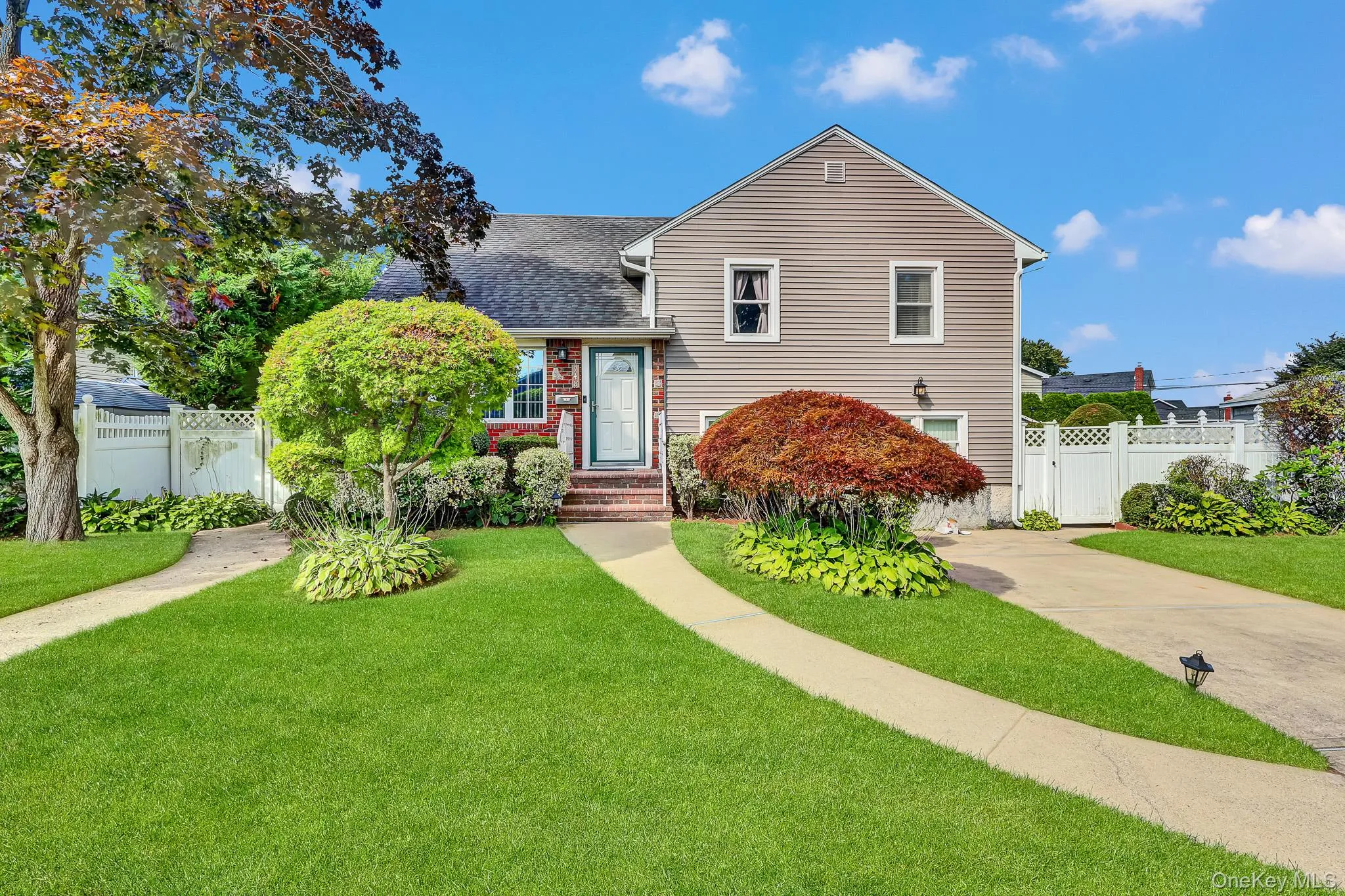 948 Simon Place, Hempstead, NY, 5 Bedrooms Bedrooms, 7 Rooms Rooms,2 BathroomsBathrooms,Residential,For Rent,Simon,0,1045598 948 Simon Place, Hempstead, NY, 5 Bedrooms Bedrooms, 7 Rooms Rooms,2 BathroomsBathrooms,Residential,For Rent,Simon,0,1045598