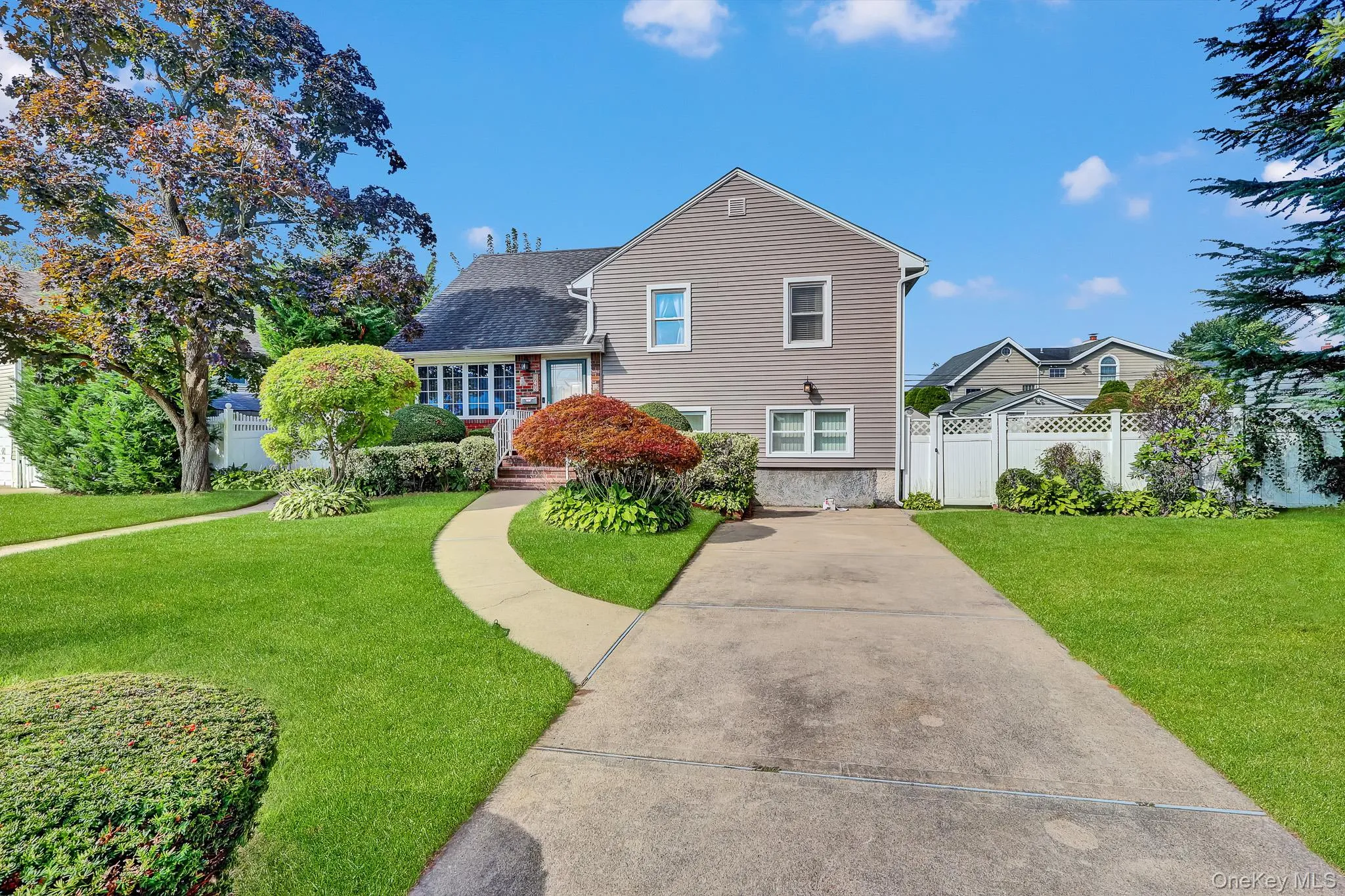 948 Simon Place, Hempstead, NY, 5 Bedrooms Bedrooms, 7 Rooms Rooms,2 BathroomsBathrooms,Residential,For Rent,Simon,0,1045598 948 Simon Place, Hempstead, NY, 5 Bedrooms Bedrooms, 7 Rooms Rooms,2 BathroomsBathrooms,Residential,For Rent,Simon,0,1045598