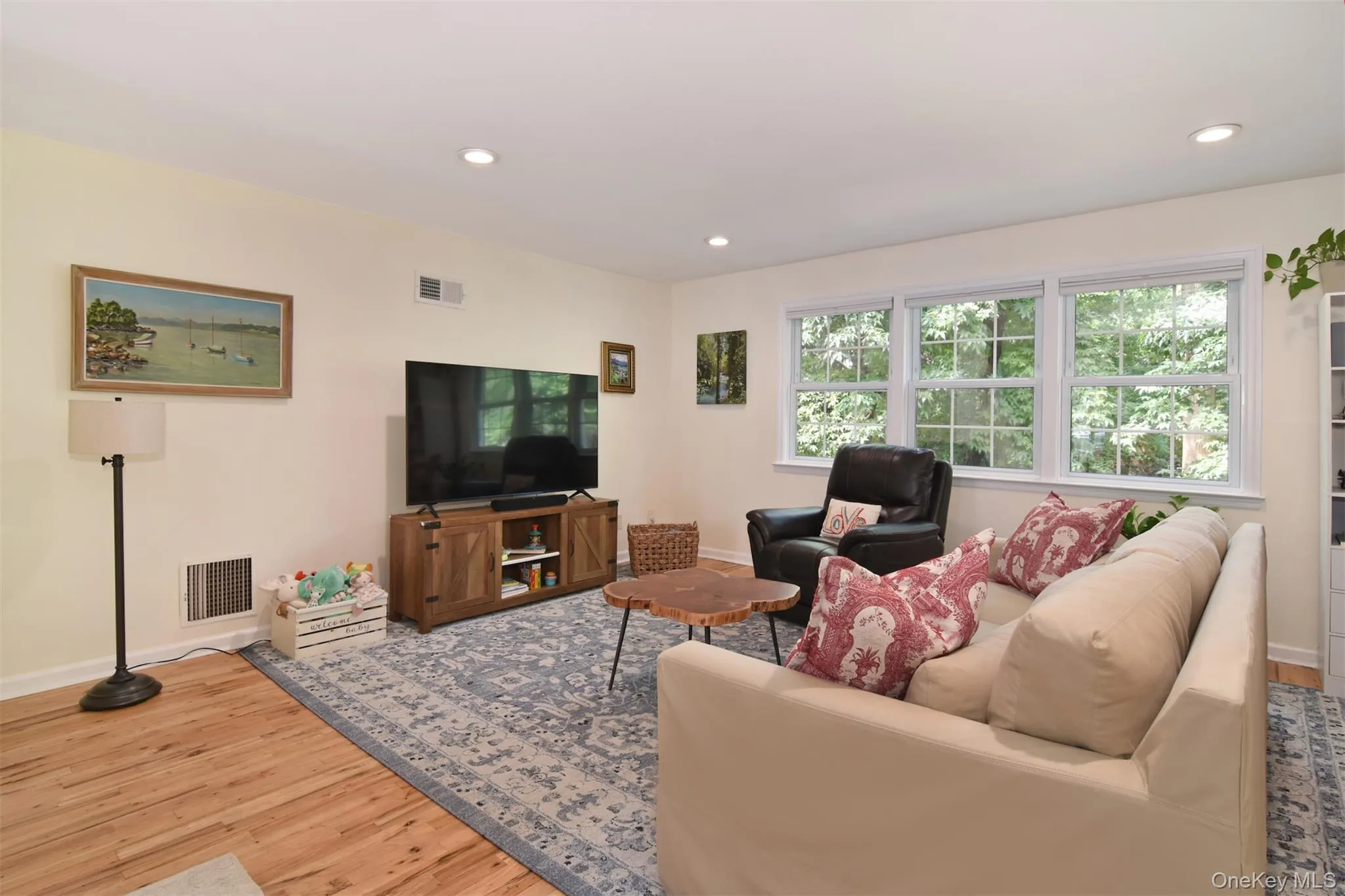 124 Texas Avenue, Yonkers, NY, 3 Bedrooms Bedrooms, 6 Rooms Rooms,1 BathroomBathrooms,Residential,For Rent,Texas,0,1045604 124 Texas Avenue, Yonkers, NY, 3 Bedrooms Bedrooms, 6 Rooms Rooms,1 BathroomBathrooms,Residential,For Rent,Texas,0,1045604