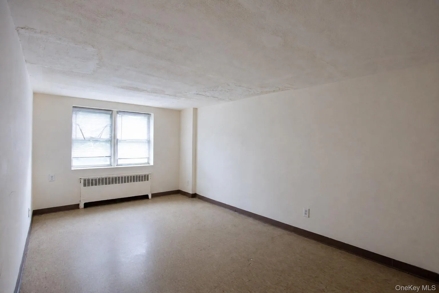 325 Shore Road, Long Beach, NY, 1 Bedroom Bedrooms, 4 Rooms Rooms,1 BathroomBathrooms,Residential Lease,For Rent,Shore,0,1045605 325 Shore Road, Long Beach, NY, 1 Bedroom Bedrooms, 4 Rooms Rooms,1 BathroomBathrooms,Residential Lease,For Rent,Shore,0,1045605