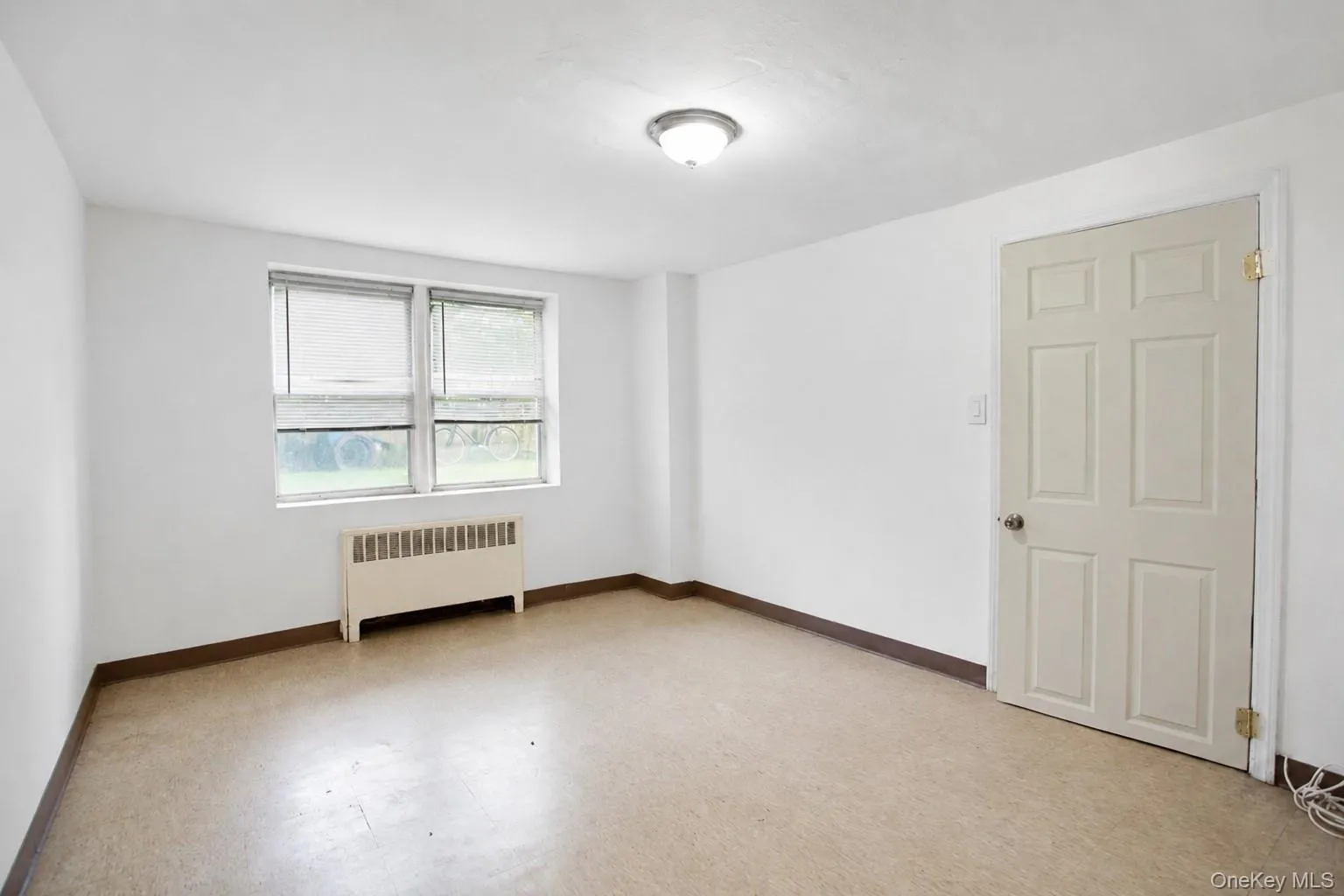 325 Shore Road, Long Beach, NY, 1 Bedroom Bedrooms, 4 Rooms Rooms,1 BathroomBathrooms,Residential Lease,For Rent,Shore,0,1045605 325 Shore Road, Long Beach, NY, 1 Bedroom Bedrooms, 4 Rooms Rooms,1 BathroomBathrooms,Residential Lease,For Rent,Shore,0,1045605