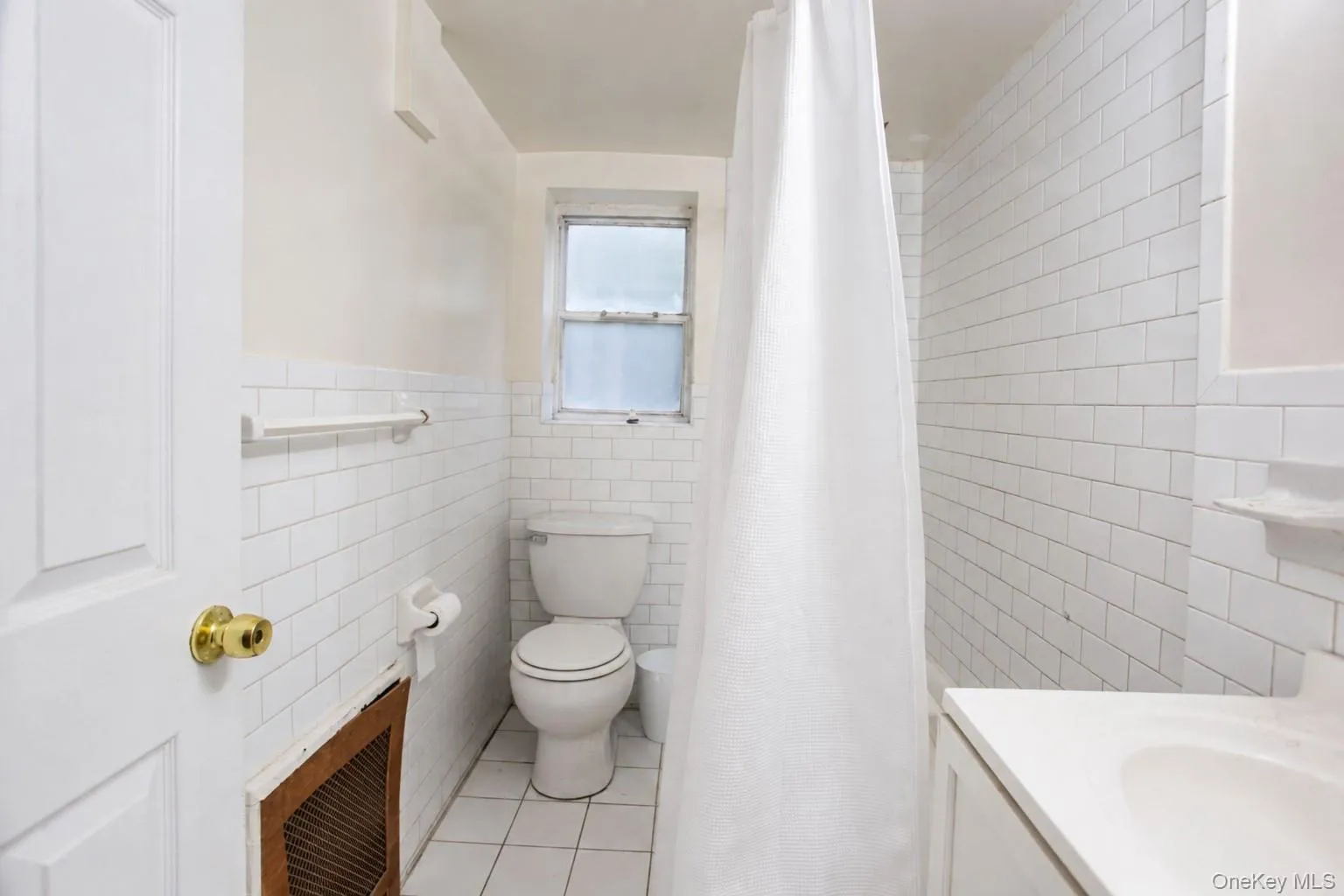 325 Shore Road, Long Beach, NY, 1 Bedroom Bedrooms, 4 Rooms Rooms,1 BathroomBathrooms,Residential Lease,For Rent,Shore,0,1045605 325 Shore Road, Long Beach, NY, 1 Bedroom Bedrooms, 4 Rooms Rooms,1 BathroomBathrooms,Residential Lease,For Rent,Shore,0,1045605