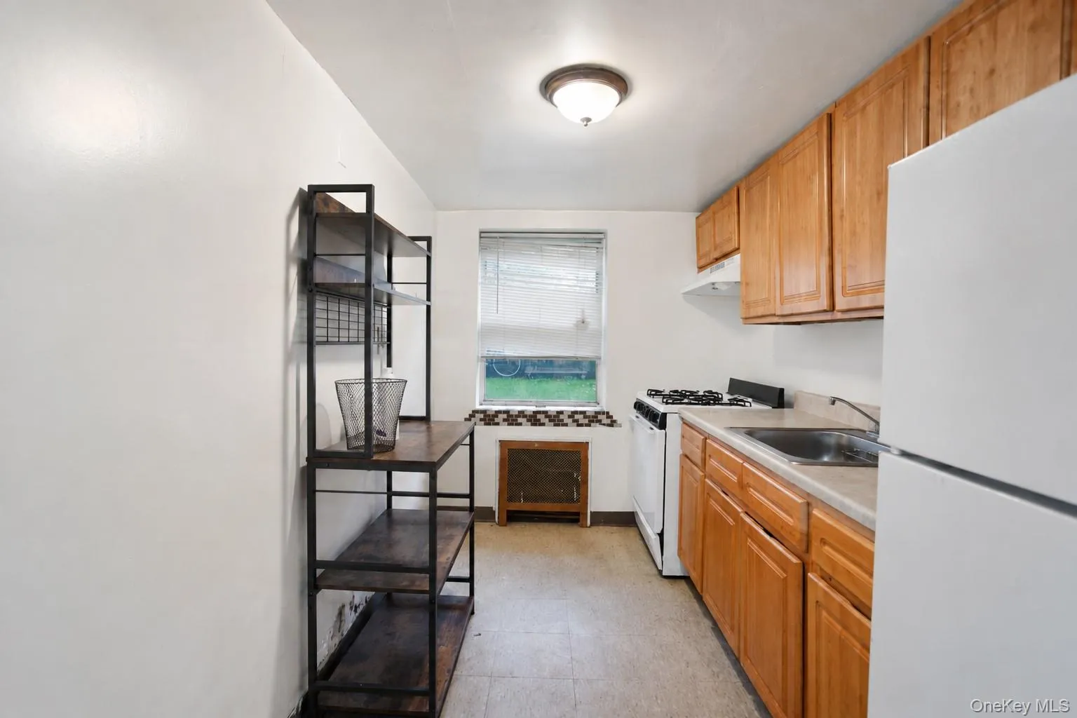325 Shore Road, Long Beach, NY, 1 Bedroom Bedrooms, 4 Rooms Rooms,1 BathroomBathrooms,Residential Lease,For Rent,Shore,0,1045605 325 Shore Road, Long Beach, NY, 1 Bedroom Bedrooms, 4 Rooms Rooms,1 BathroomBathrooms,Residential Lease,For Rent,Shore,0,1045605