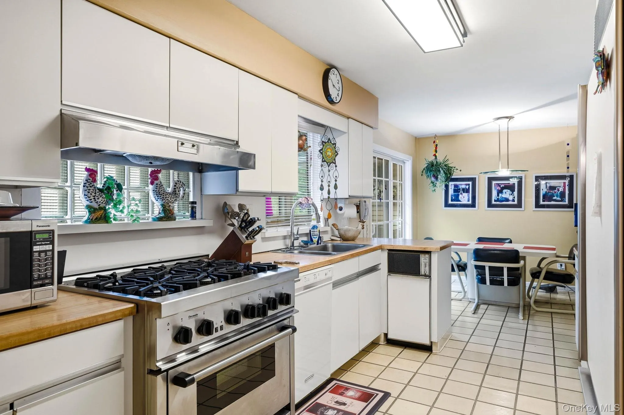 36 Havermill Road, Clarkstown, NY, 3 Bedrooms Bedrooms, 7 Rooms Rooms,2 BathroomsBathrooms,Residential,For Rent,Havermill,0,1045606 36 Havermill Road, Clarkstown, NY, 3 Bedrooms Bedrooms, 7 Rooms Rooms,2 BathroomsBathrooms,Residential,For Rent,Havermill,0,1045606
