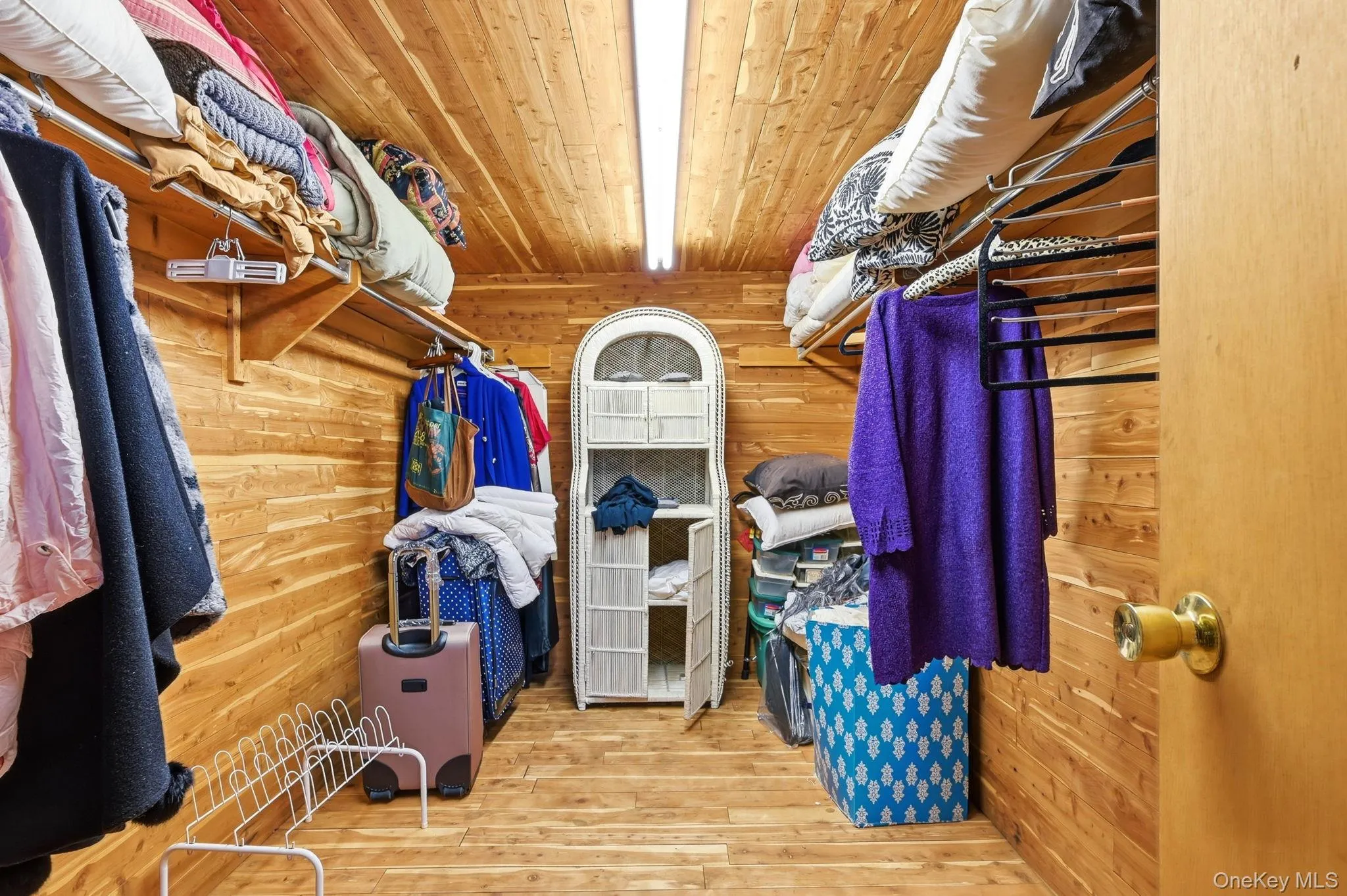 Bsmt closet Bsmt closet