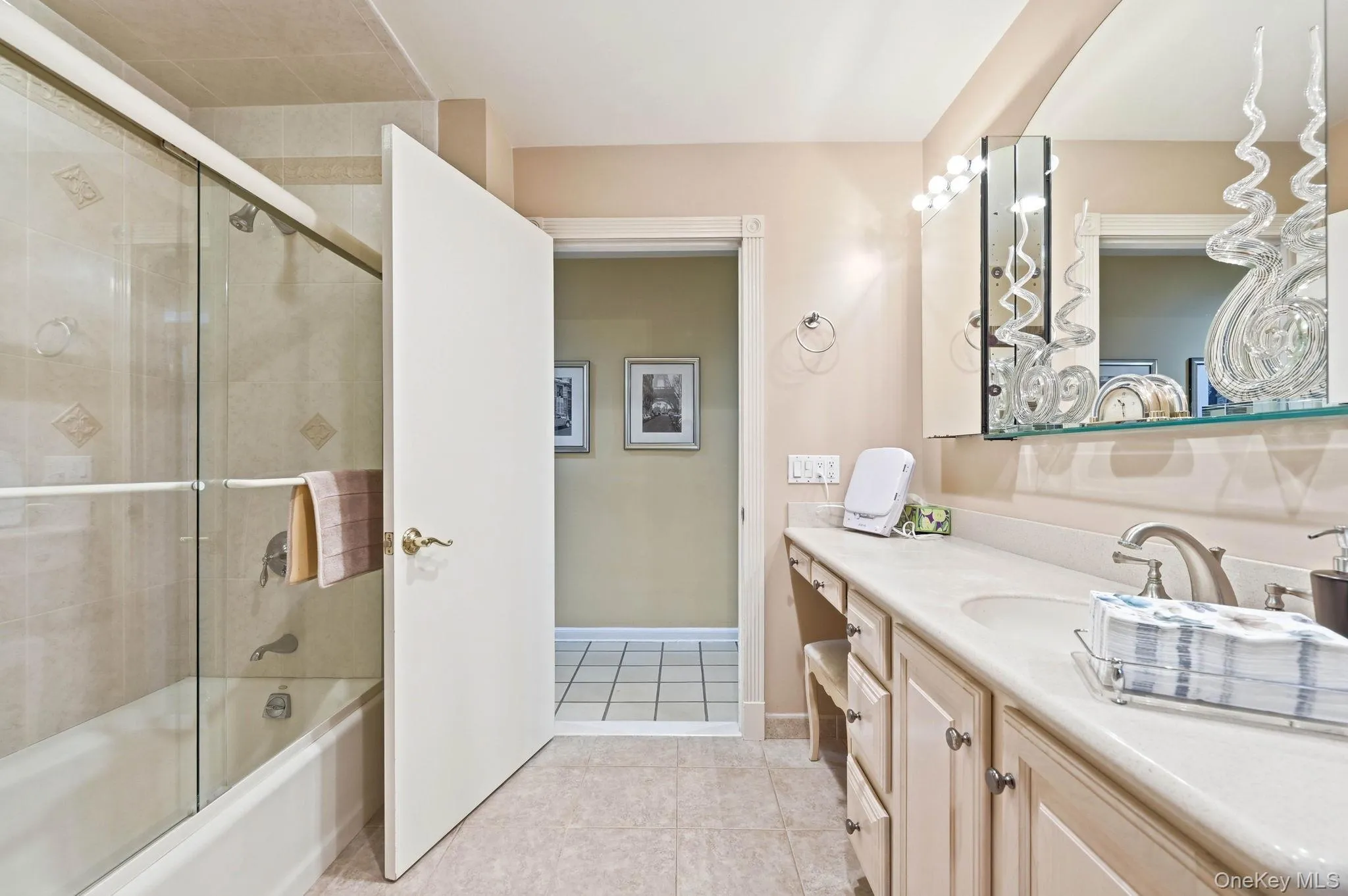 Hall Bath Hall Bath