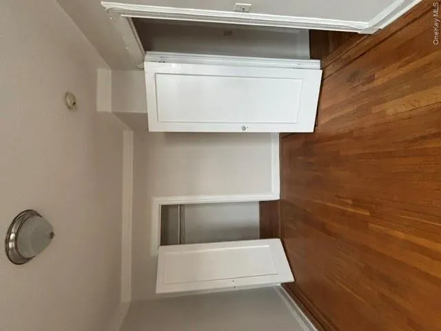 BR 2 w/ large closet BR 2 w/ large closet