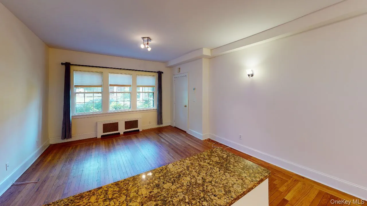 382 Burns Street, New York, NY, 3 Bedrooms Bedrooms, 5 Rooms Rooms,2 BathroomsBathrooms,Residential Lease,For Rent,Burns,0,1045613 382 Burns Street, New York, NY, 3 Bedrooms Bedrooms, 5 Rooms Rooms,2 BathroomsBathrooms,Residential Lease,For Rent,Burns,0,1045613