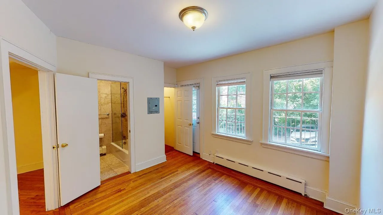 382 Burns Street, New York, NY, 3 Bedrooms Bedrooms, 5 Rooms Rooms,2 BathroomsBathrooms,Residential Lease,For Rent,Burns,0,1045613 382 Burns Street, New York, NY, 3 Bedrooms Bedrooms, 5 Rooms Rooms,2 BathroomsBathrooms,Residential Lease,For Rent,Burns,0,1045613