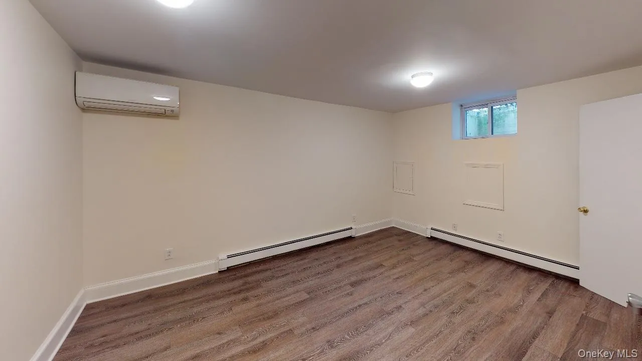 382 Burns Street, New York, NY, 3 Bedrooms Bedrooms, 5 Rooms Rooms,2 BathroomsBathrooms,Residential Lease,For Rent,Burns,0,1045613 382 Burns Street, New York, NY, 3 Bedrooms Bedrooms, 5 Rooms Rooms,2 BathroomsBathrooms,Residential Lease,For Rent,Burns,0,1045613