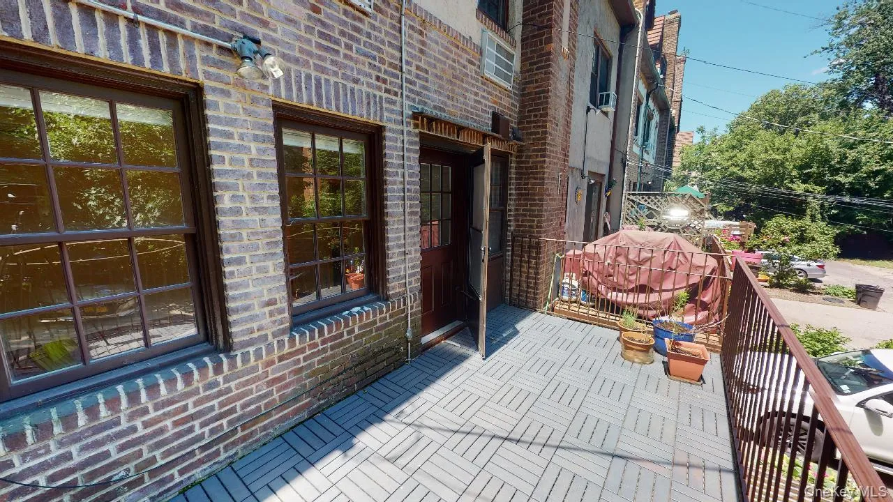 382 Burns Street, New York, NY, 3 Bedrooms Bedrooms, 5 Rooms Rooms,2 BathroomsBathrooms,Residential Lease,For Rent,Burns,0,1045613 382 Burns Street, New York, NY, 3 Bedrooms Bedrooms, 5 Rooms Rooms,2 BathroomsBathrooms,Residential Lease,For Rent,Burns,0,1045613