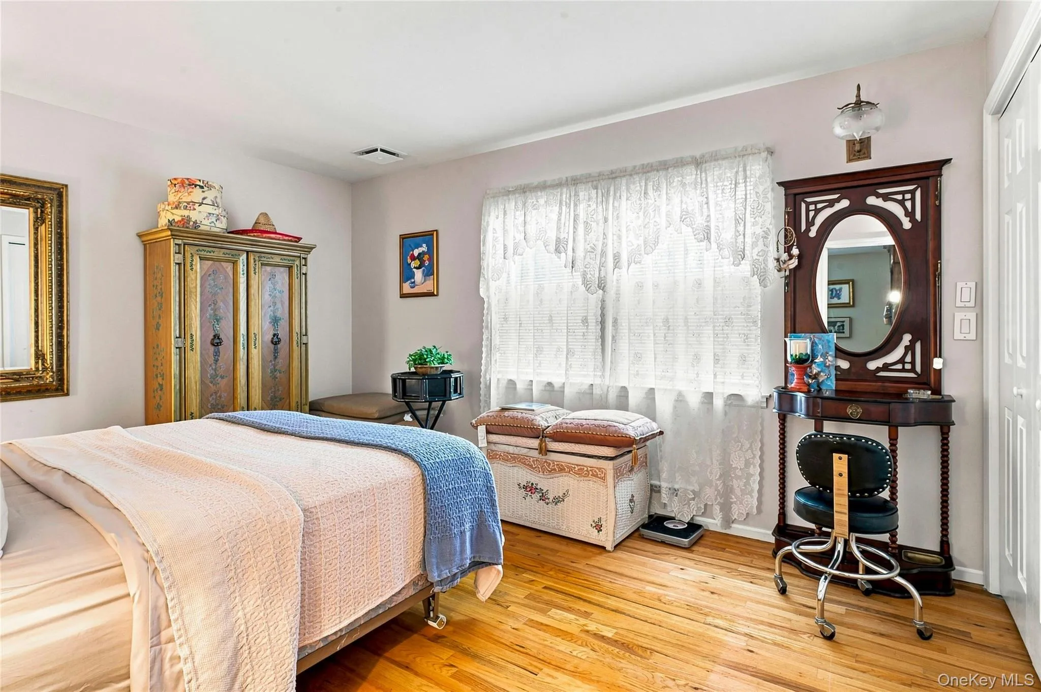 Second Bedroom On First Floor Second Bedroom On First Floor