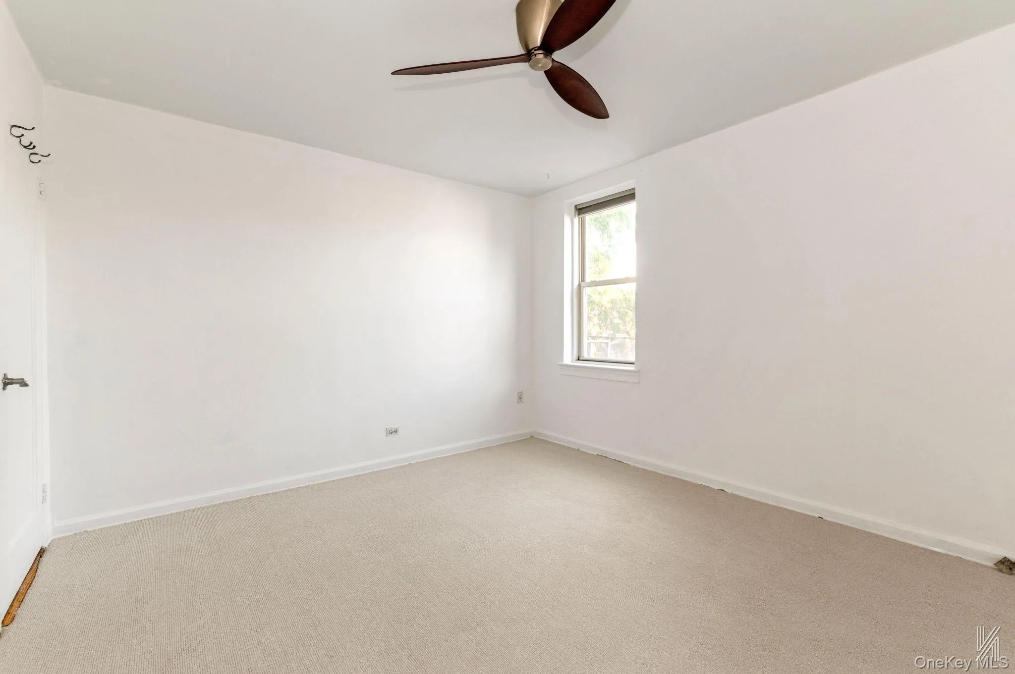 39-25 51st Street, New York, NY, 1 Bedroom Bedrooms, 4 Rooms Rooms,1 BathroomBathrooms,Residential,For Rent,51st,0,1045617 39-25 51st Street, New York, NY, 1 Bedroom Bedrooms, 4 Rooms Rooms,1 BathroomBathrooms,Residential,For Rent,51st,0,1045617