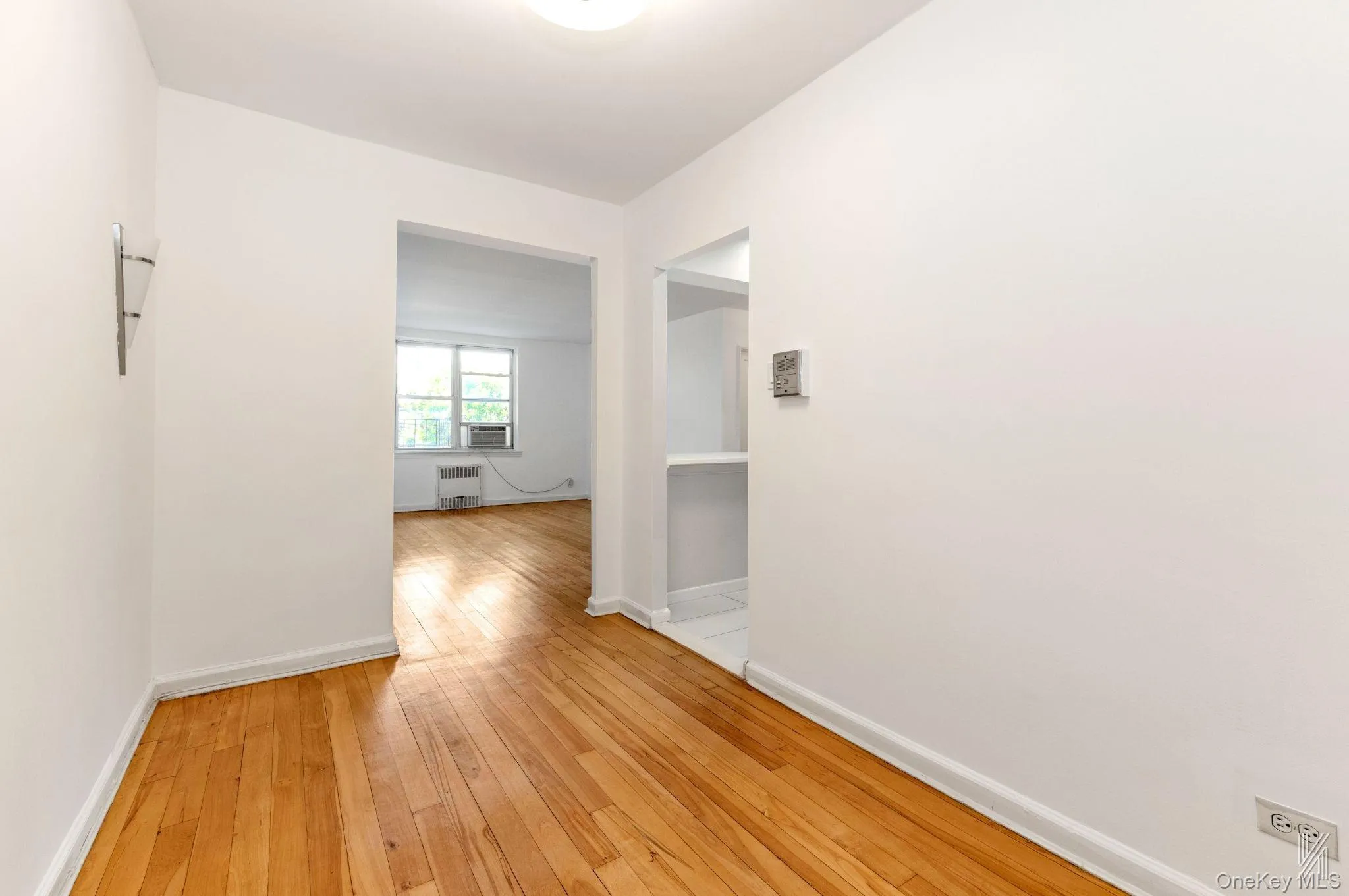 39-25 51st Street, New York, NY, 1 Bedroom Bedrooms, 4 Rooms Rooms,1 BathroomBathrooms,Residential,For Rent,51st,0,1045617 39-25 51st Street, New York, NY, 1 Bedroom Bedrooms, 4 Rooms Rooms,1 BathroomBathrooms,Residential,For Rent,51st,0,1045617