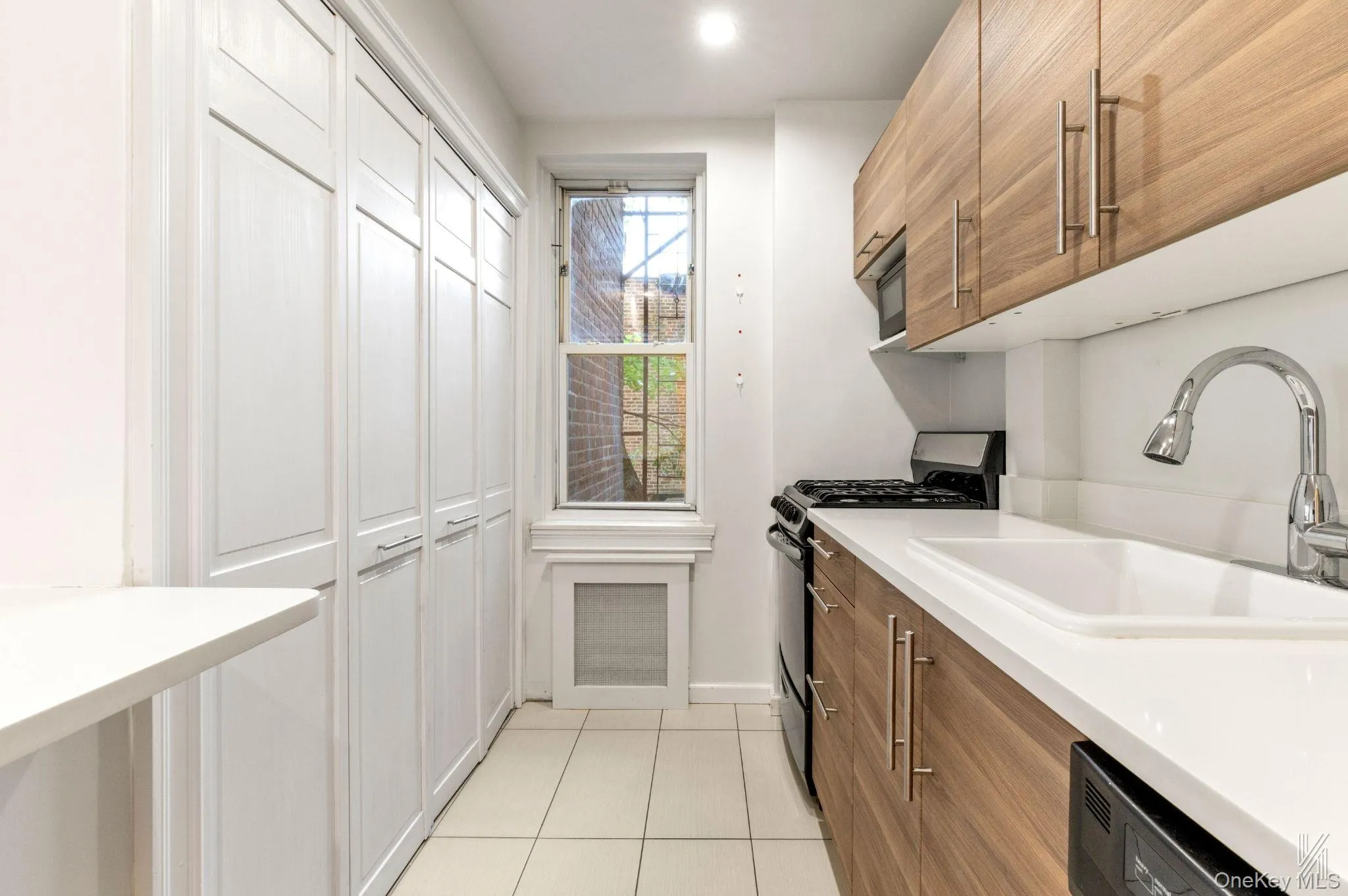 39-25 51st Street, New York, NY, 1 Bedroom Bedrooms, 4 Rooms Rooms,1 BathroomBathrooms,Residential,For Rent,51st,0,1045617 39-25 51st Street, New York, NY, 1 Bedroom Bedrooms, 4 Rooms Rooms,1 BathroomBathrooms,Residential,For Rent,51st,0,1045617