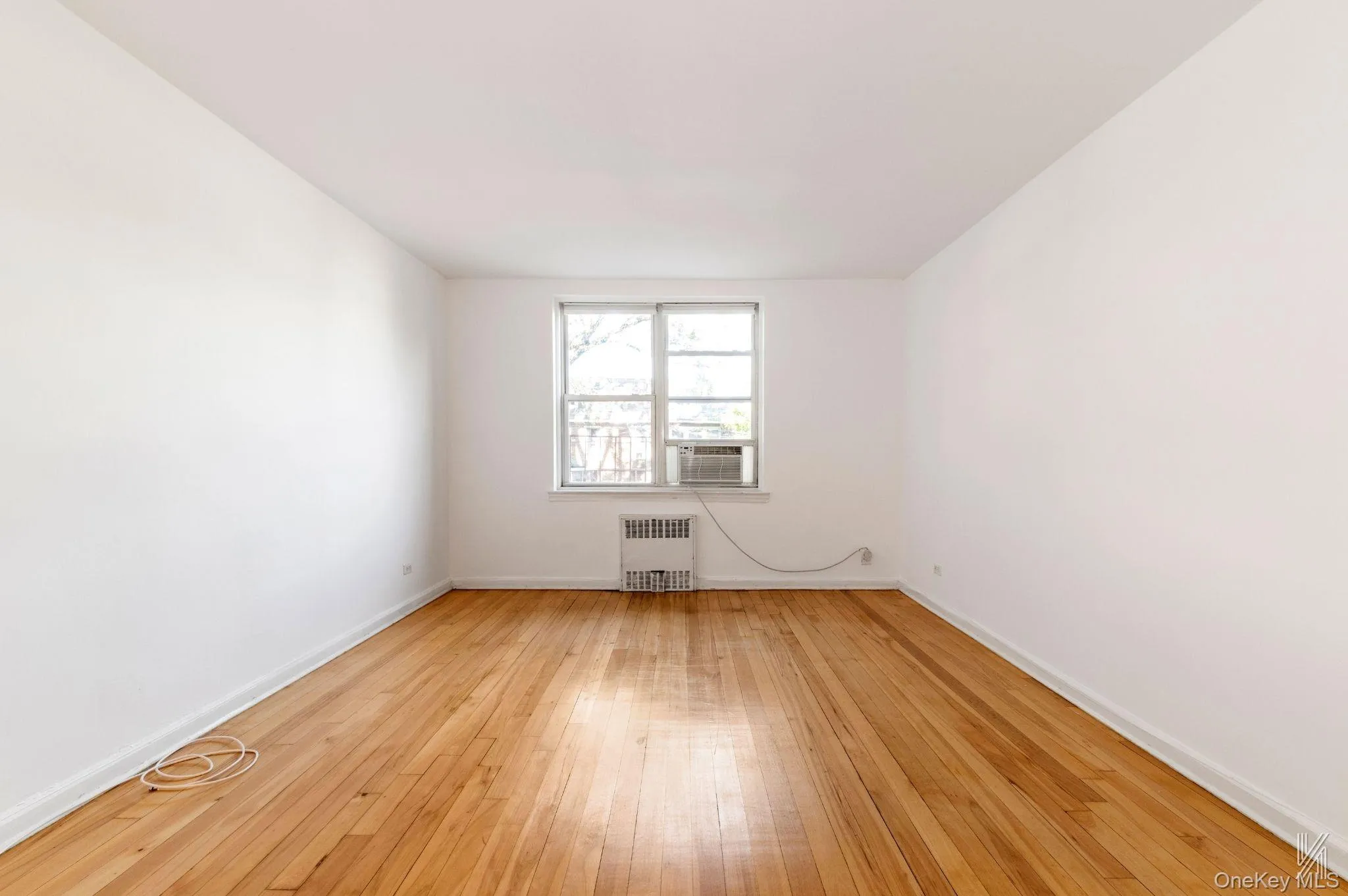 39-25 51st Street, New York, NY, 1 Bedroom Bedrooms, 4 Rooms Rooms,1 BathroomBathrooms,Residential,For Rent,51st,0,1045617 39-25 51st Street, New York, NY, 1 Bedroom Bedrooms, 4 Rooms Rooms,1 BathroomBathrooms,Residential,For Rent,51st,0,1045617